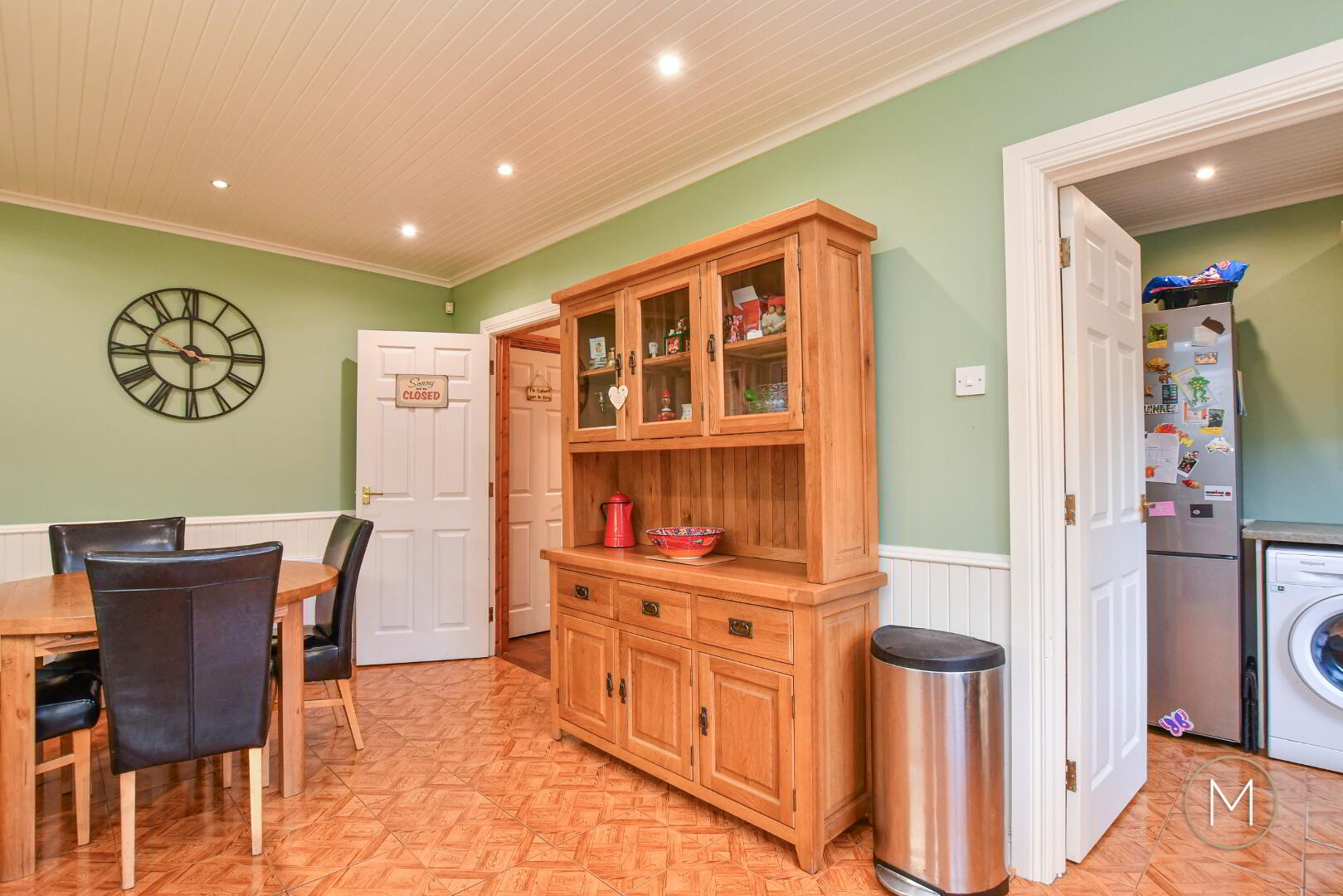 16 Laurelvale 25 of 48