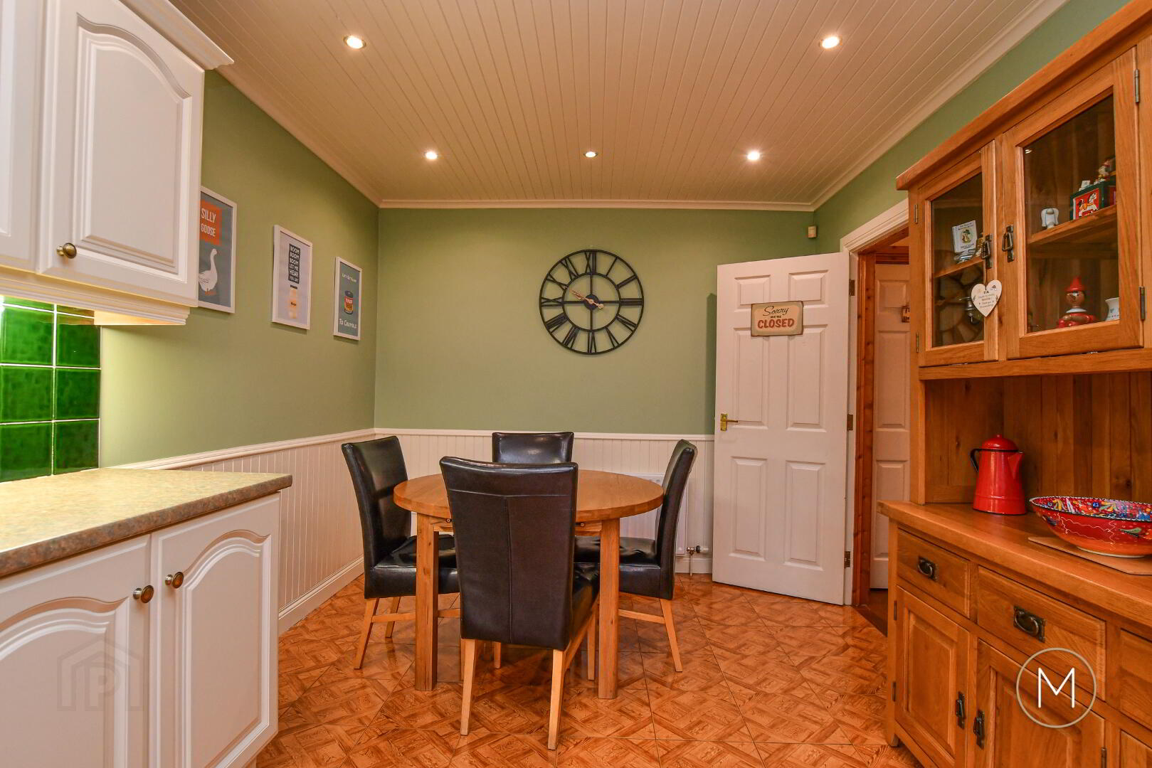 16 Laurelvale 26 of 48