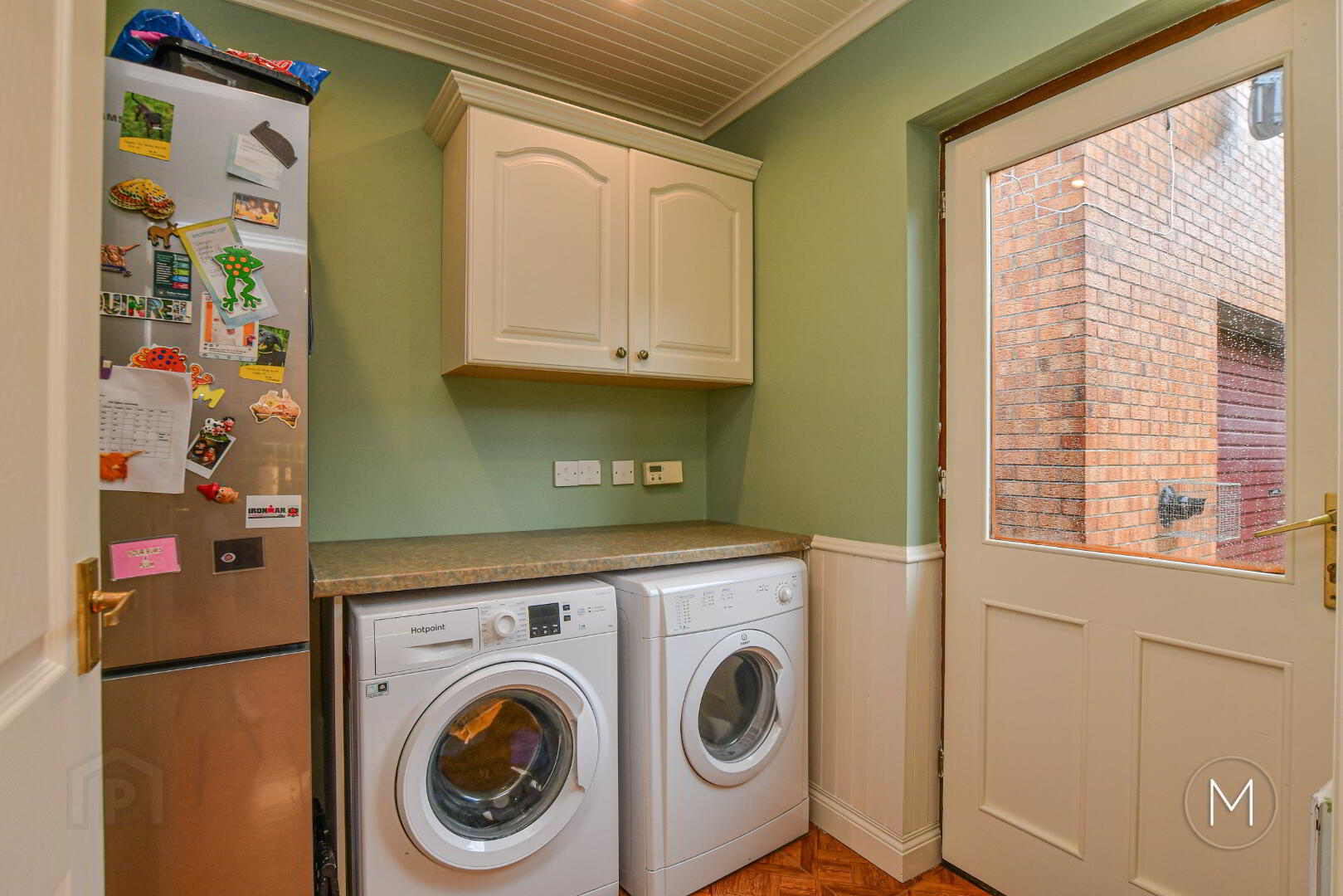 16 Laurelvale 27 of 48