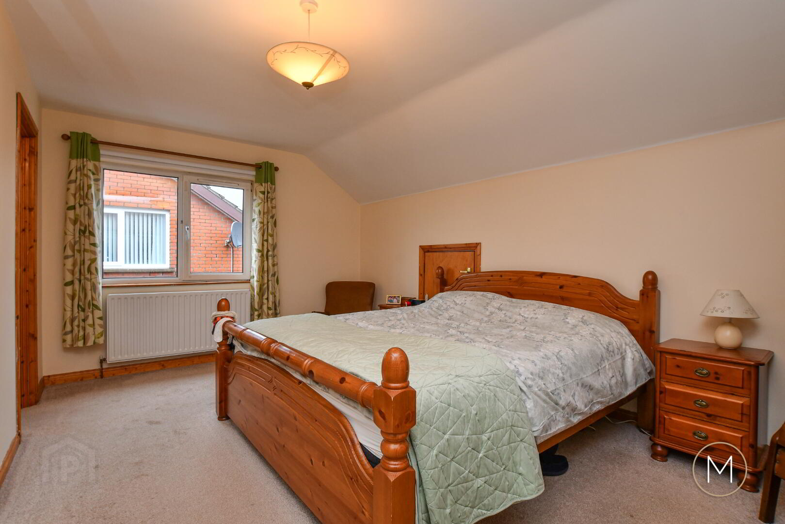16 Laurelvale 33 of 48