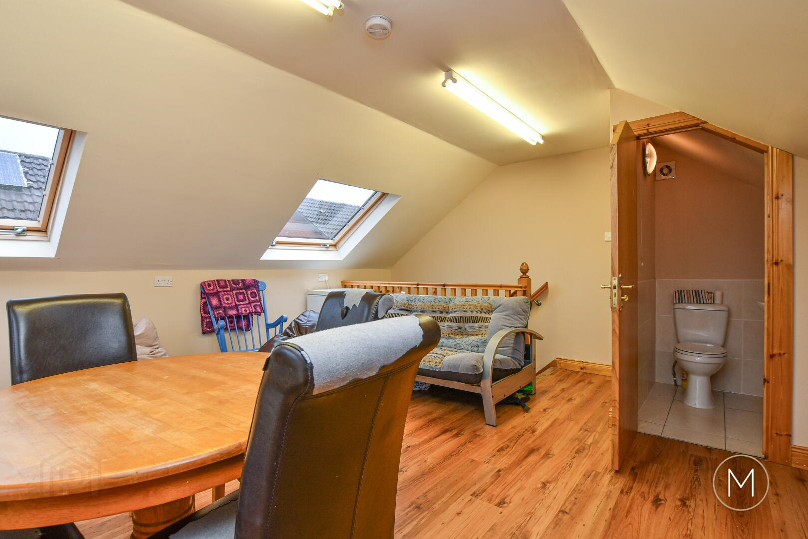 16 Laurelvale 40 of 48