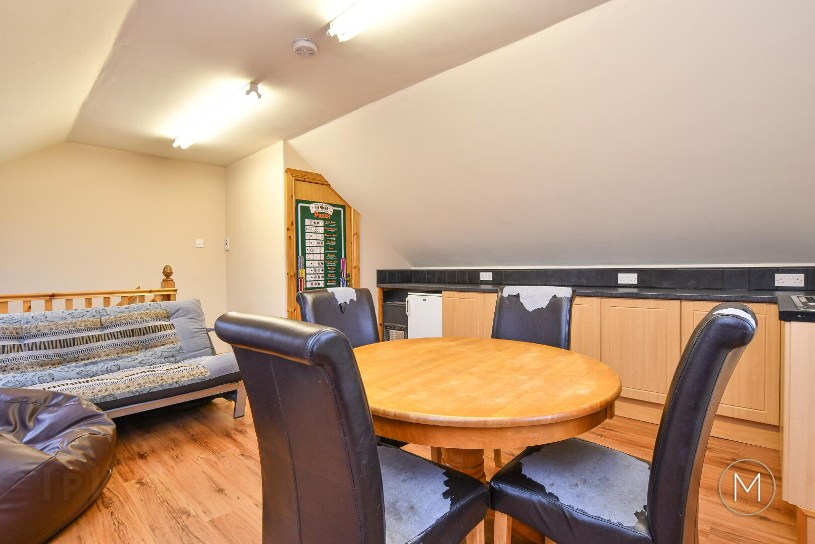 16 Laurelvale 41 of 48