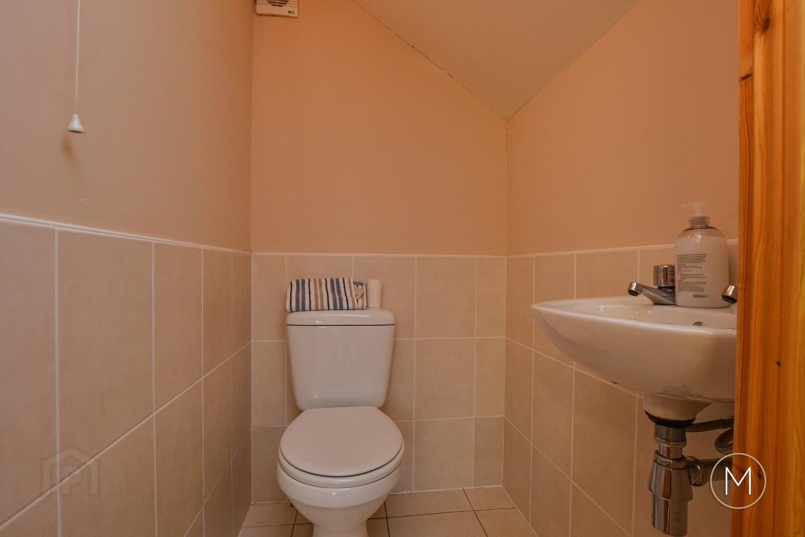 16 Laurelvale 43 of 48