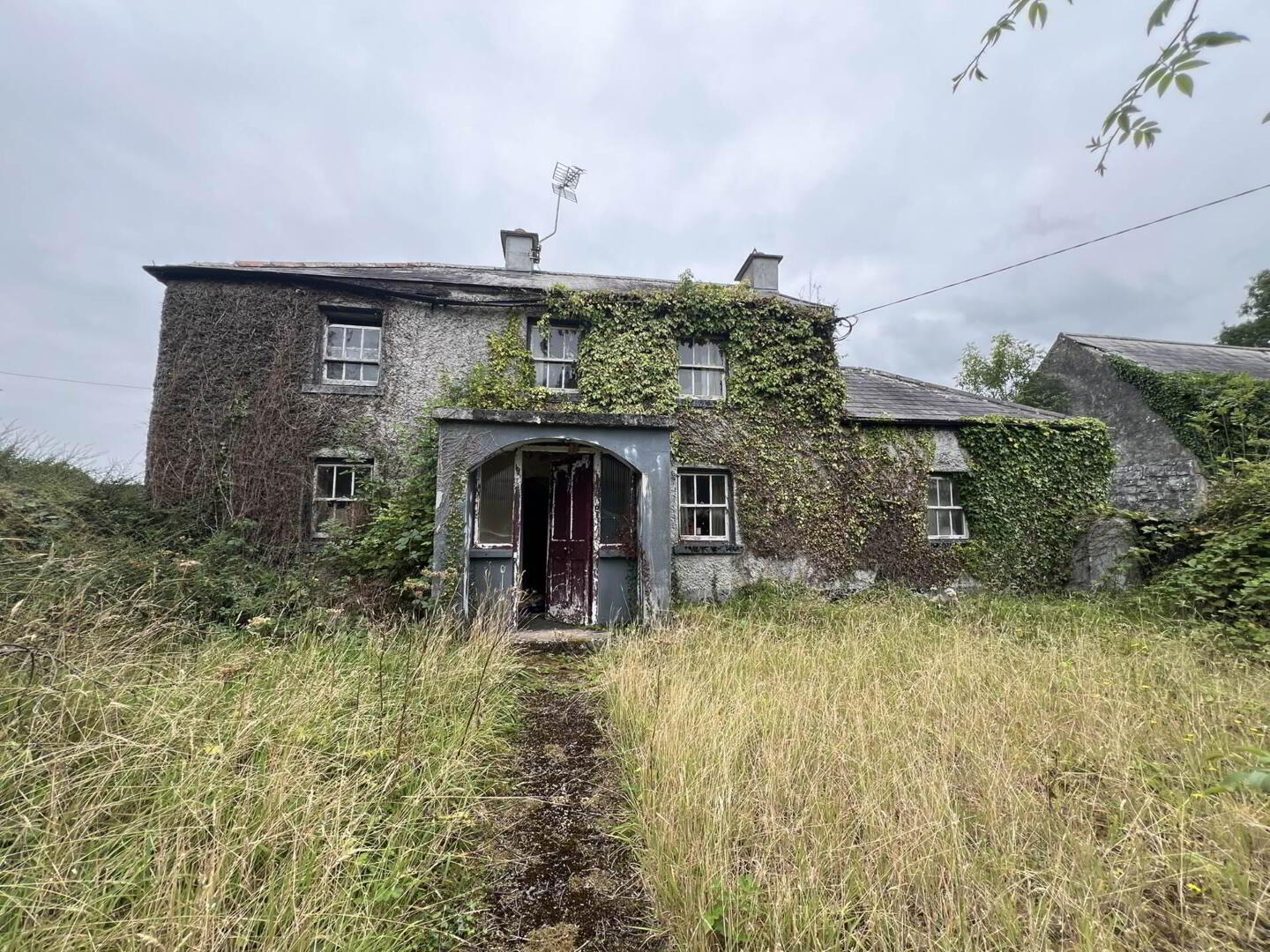 property description image