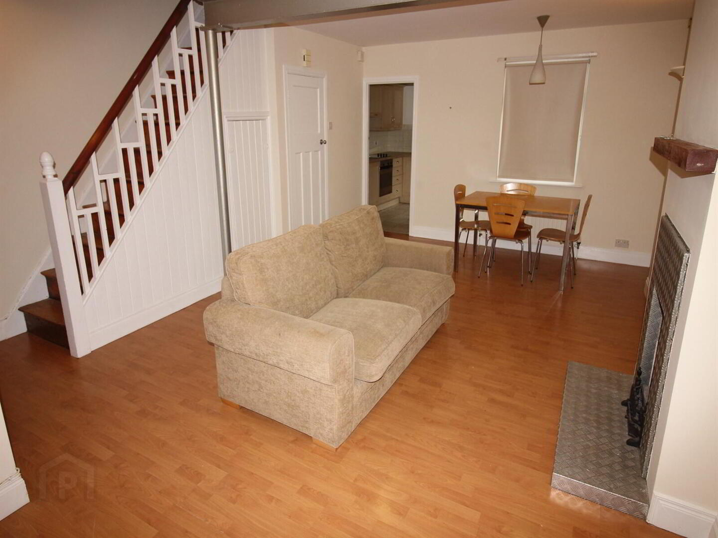 16 Windsor Drive 1 of 6