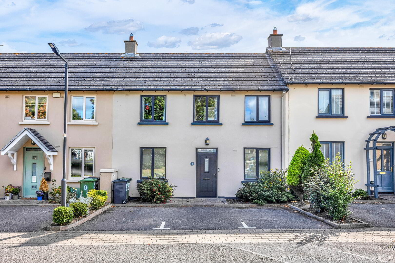10 Millers Square 1 of 17