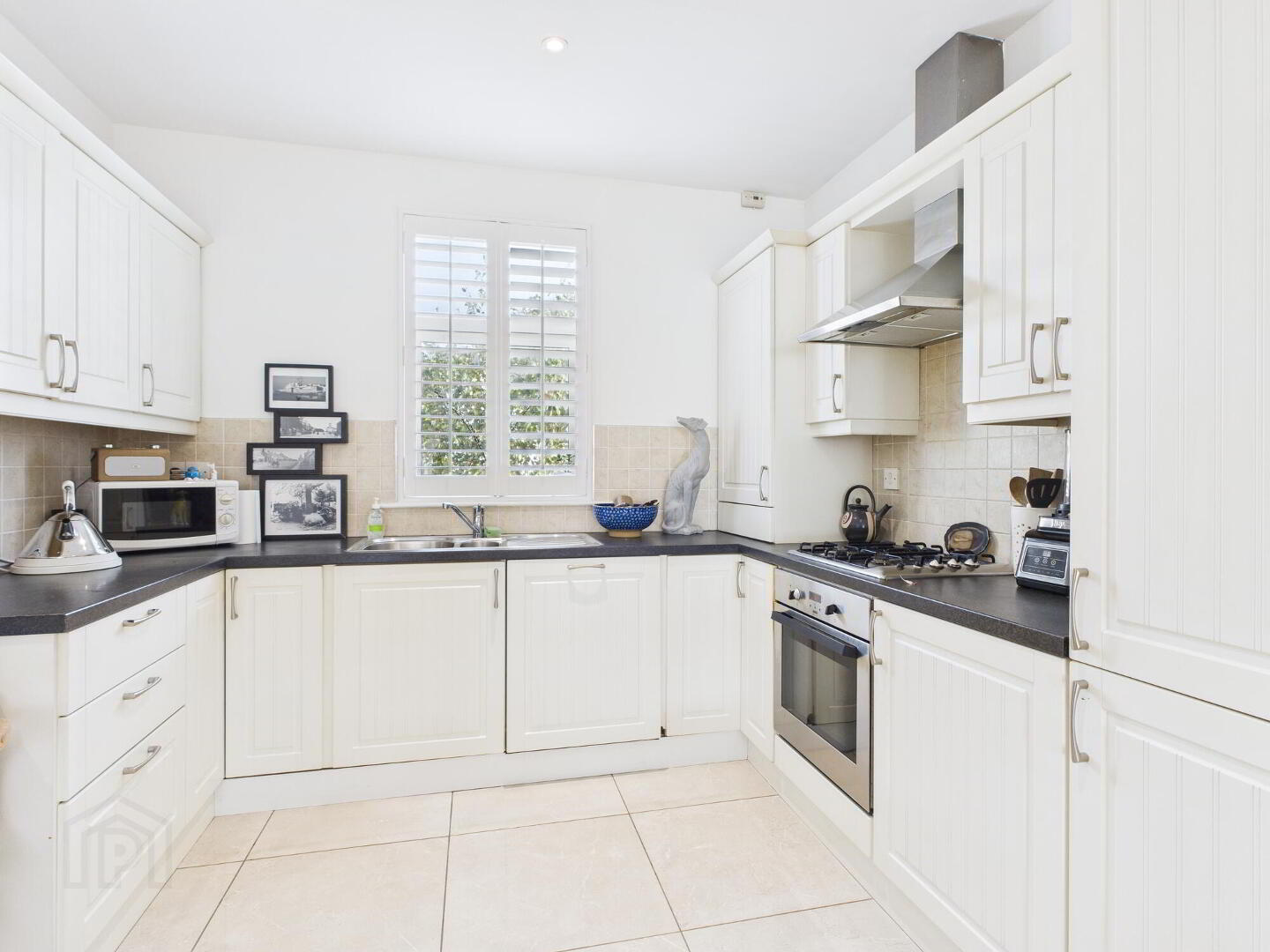 60 Galwally Avenue 24 of 51