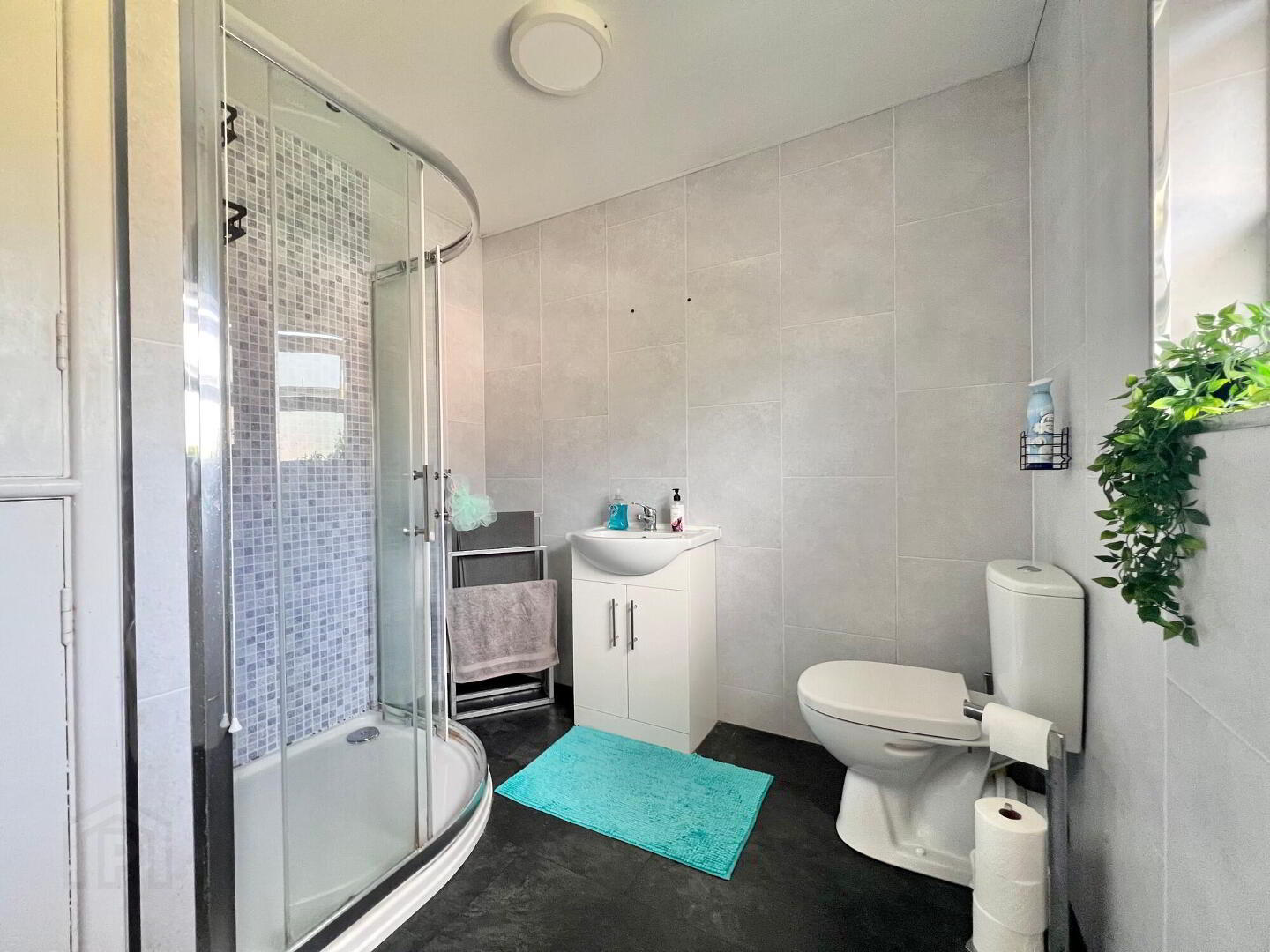 147 Hillhead Road 14 of 24