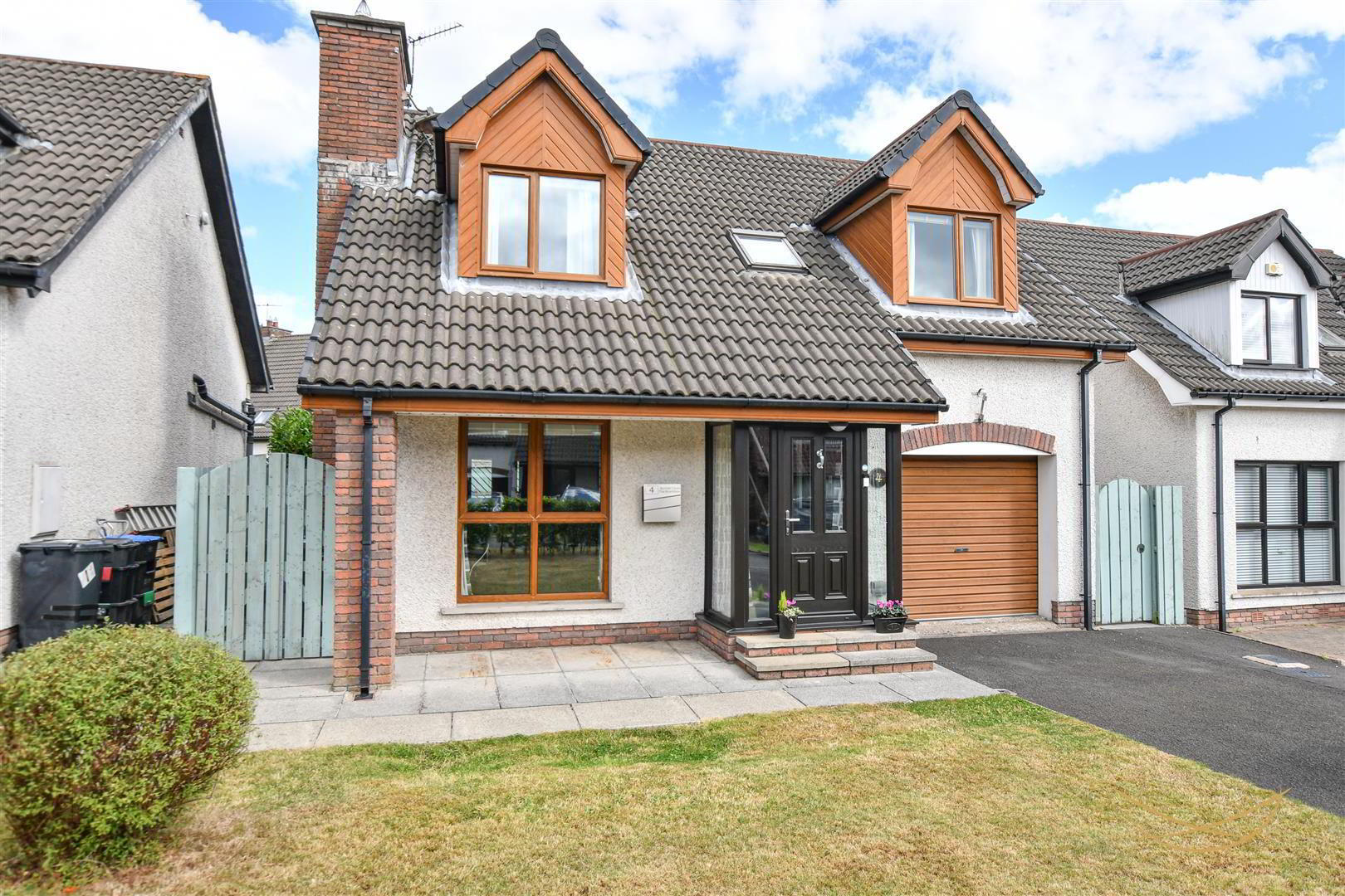 4 Burnet Close 2 of 52