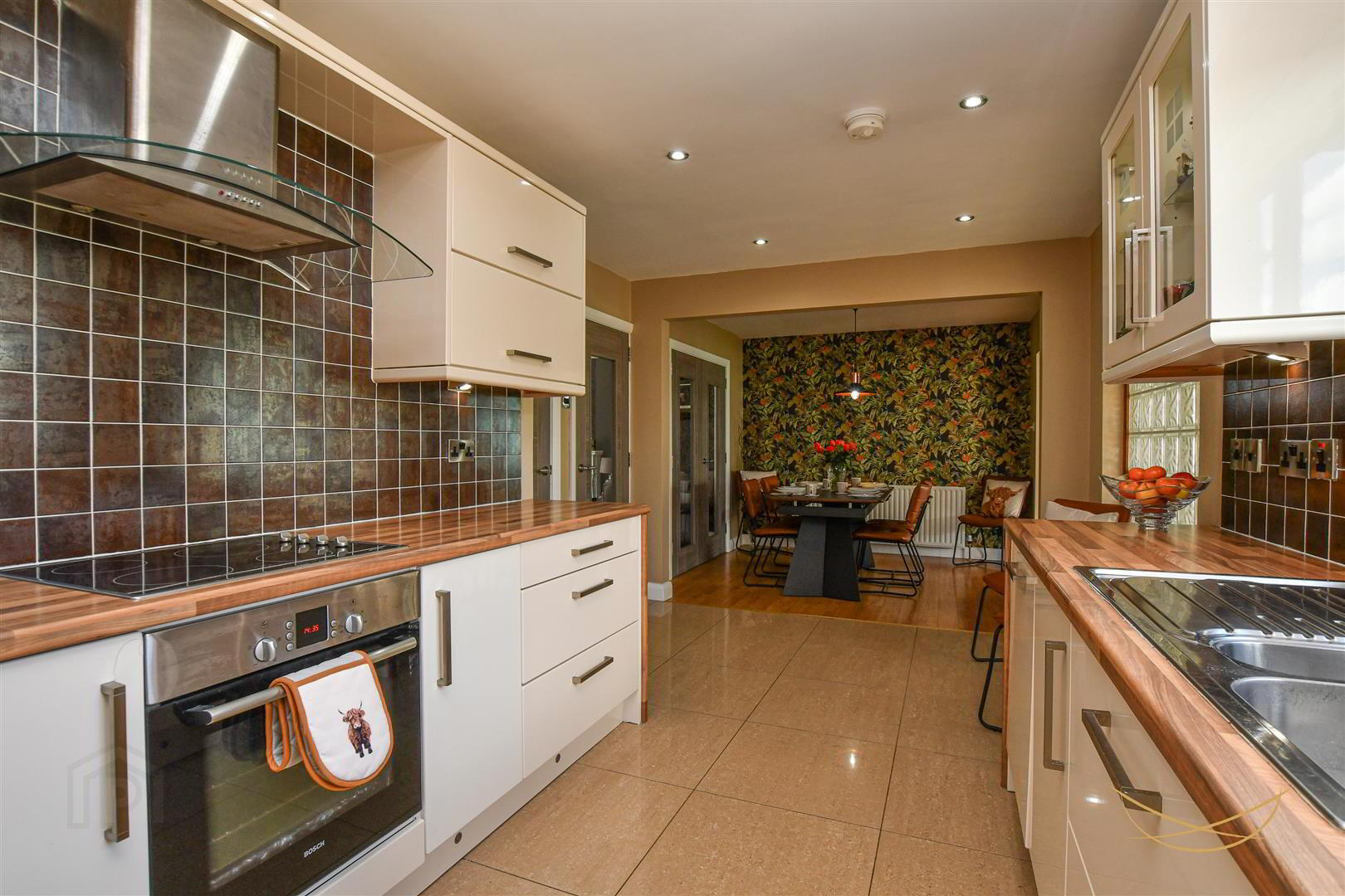 4 Burnet Close 13 of 52