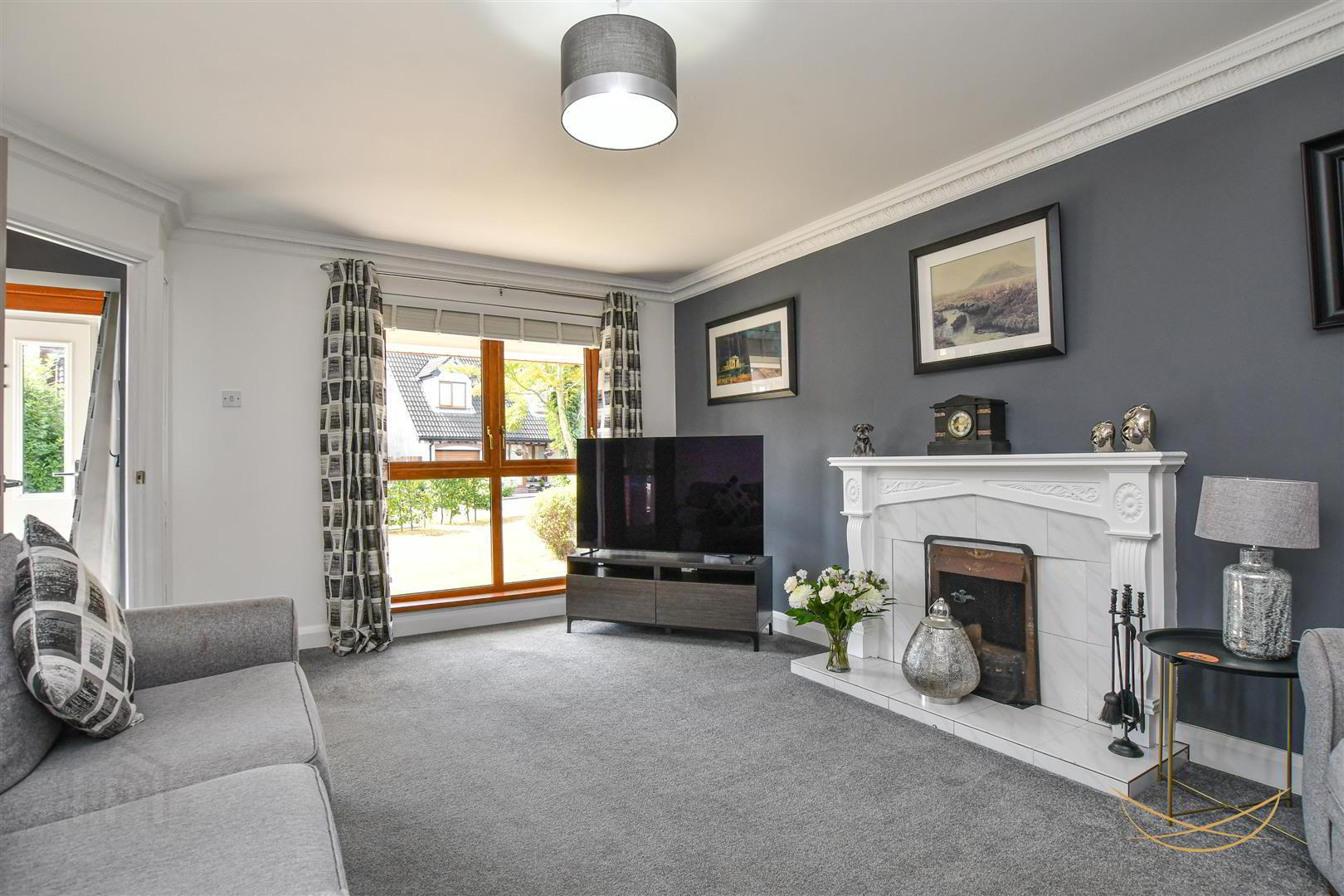 4 Burnet Close 9 of 52