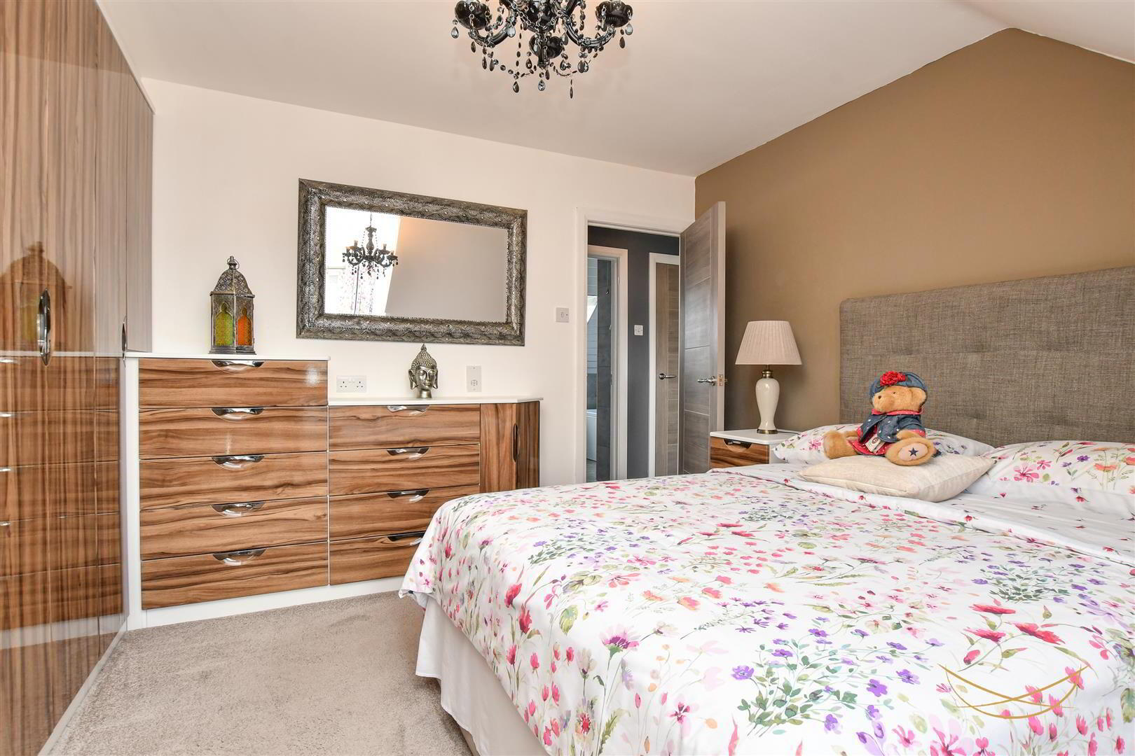 4 Burnet Close 30 of 52