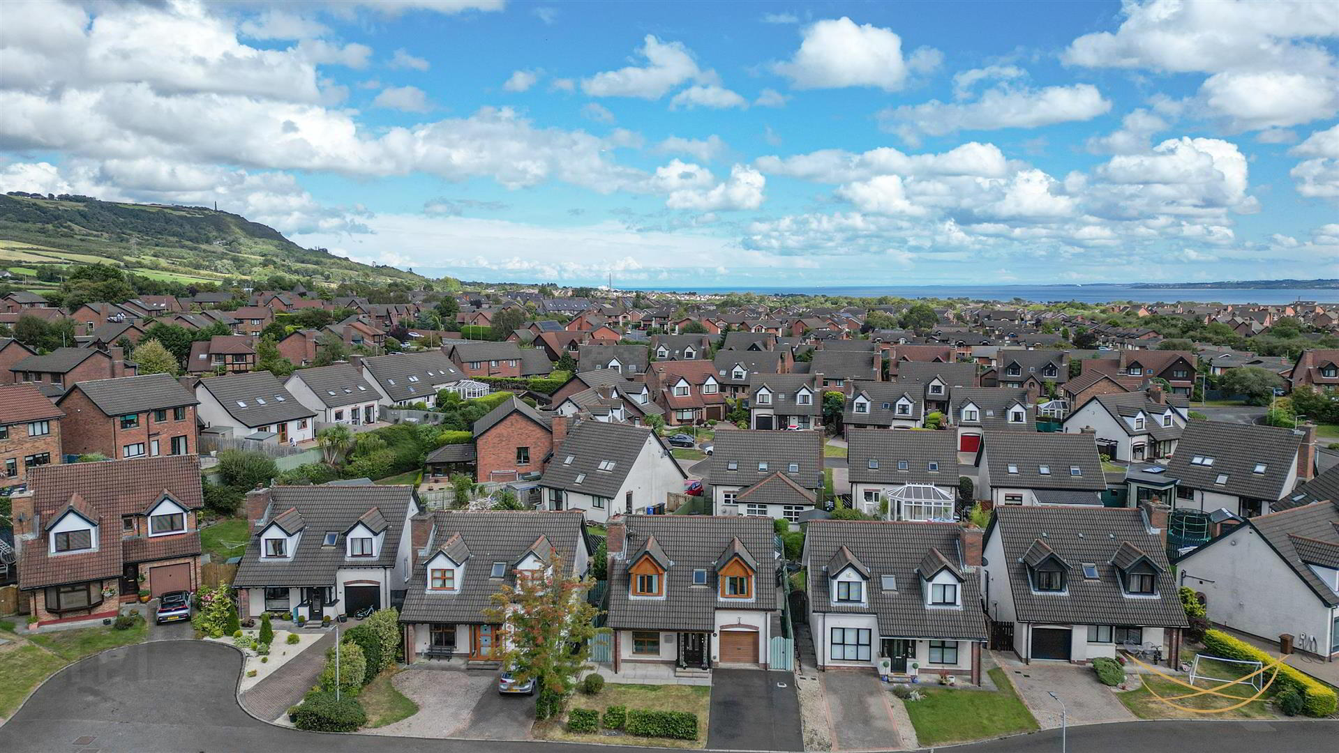4 Burnet Close 50 of 52