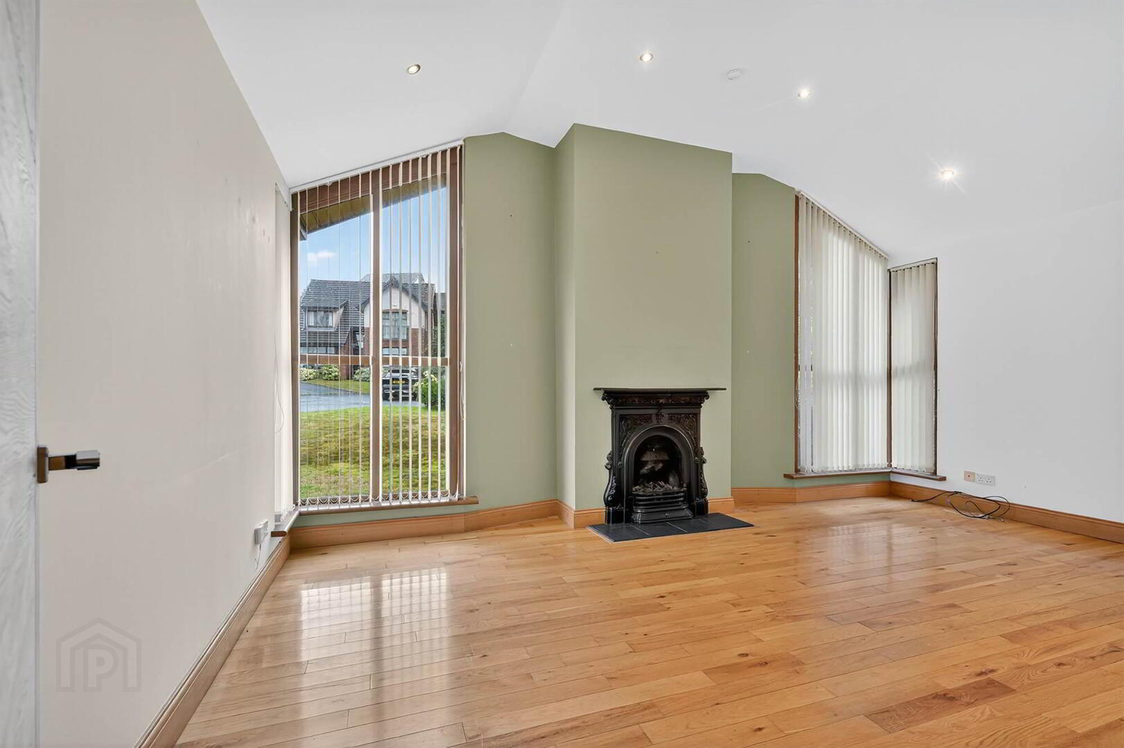 64 Knockbracken Manor 4 of 18