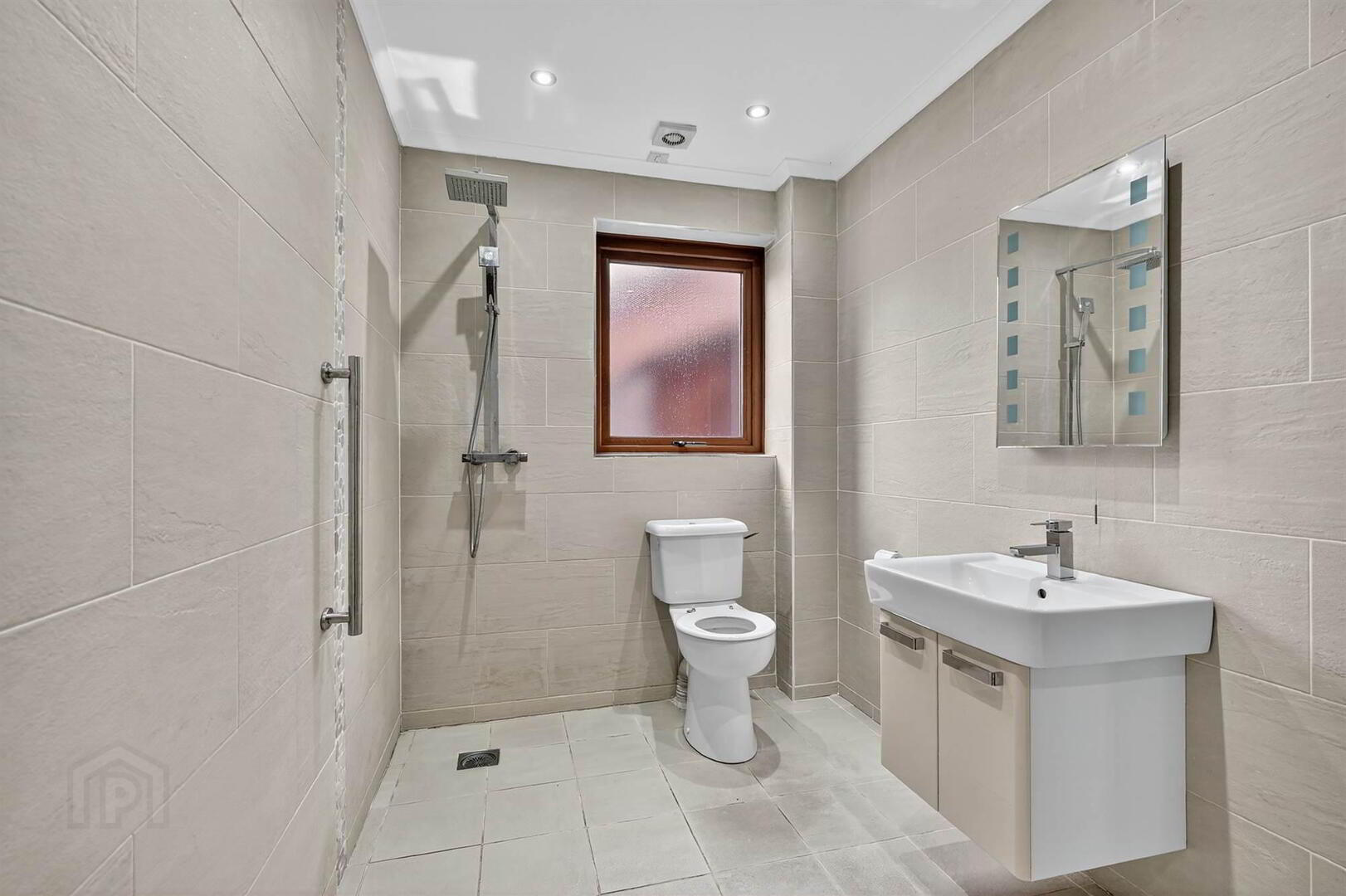 64 Knockbracken Manor 15 of 18