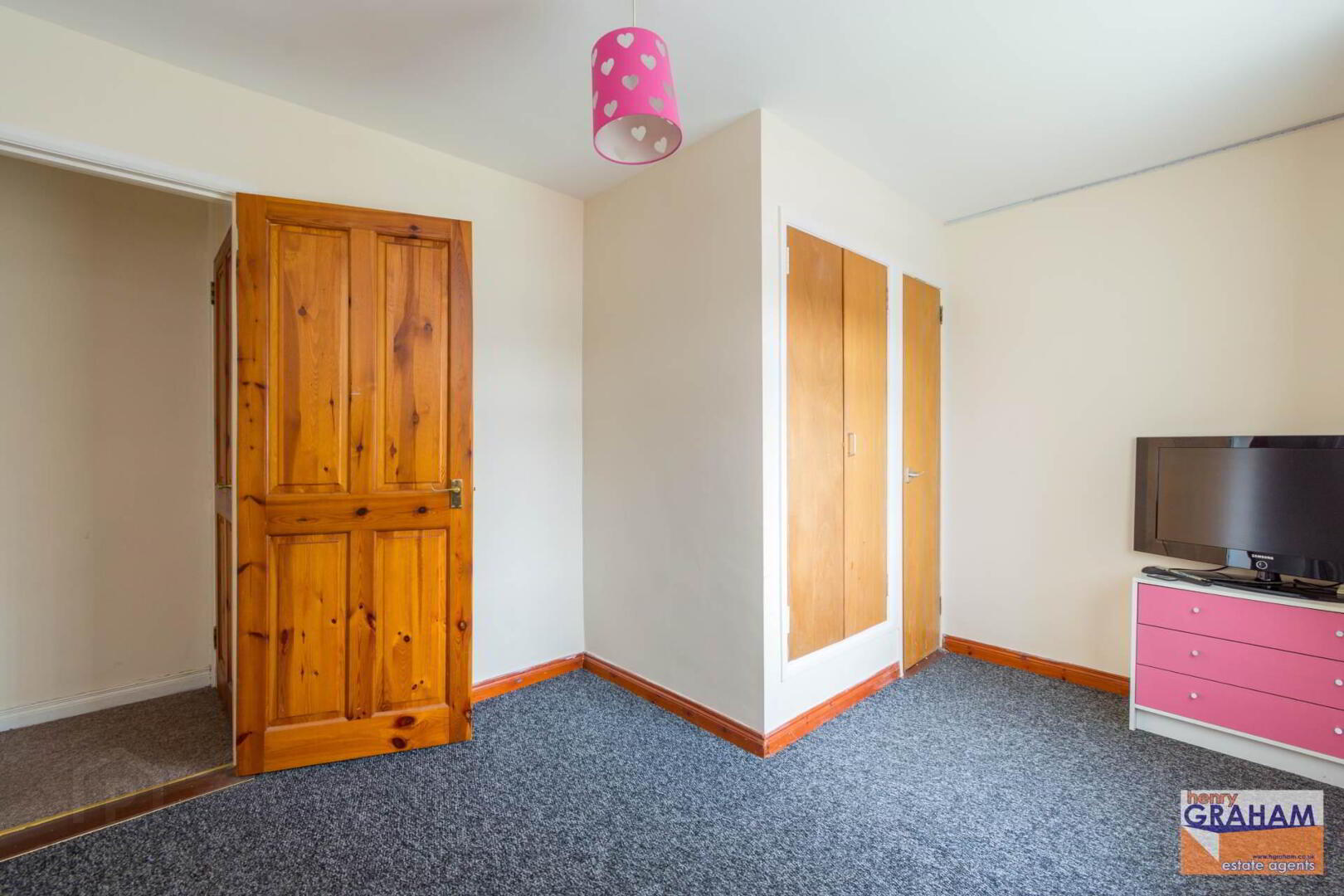 37 Hillview Park 9 of 13