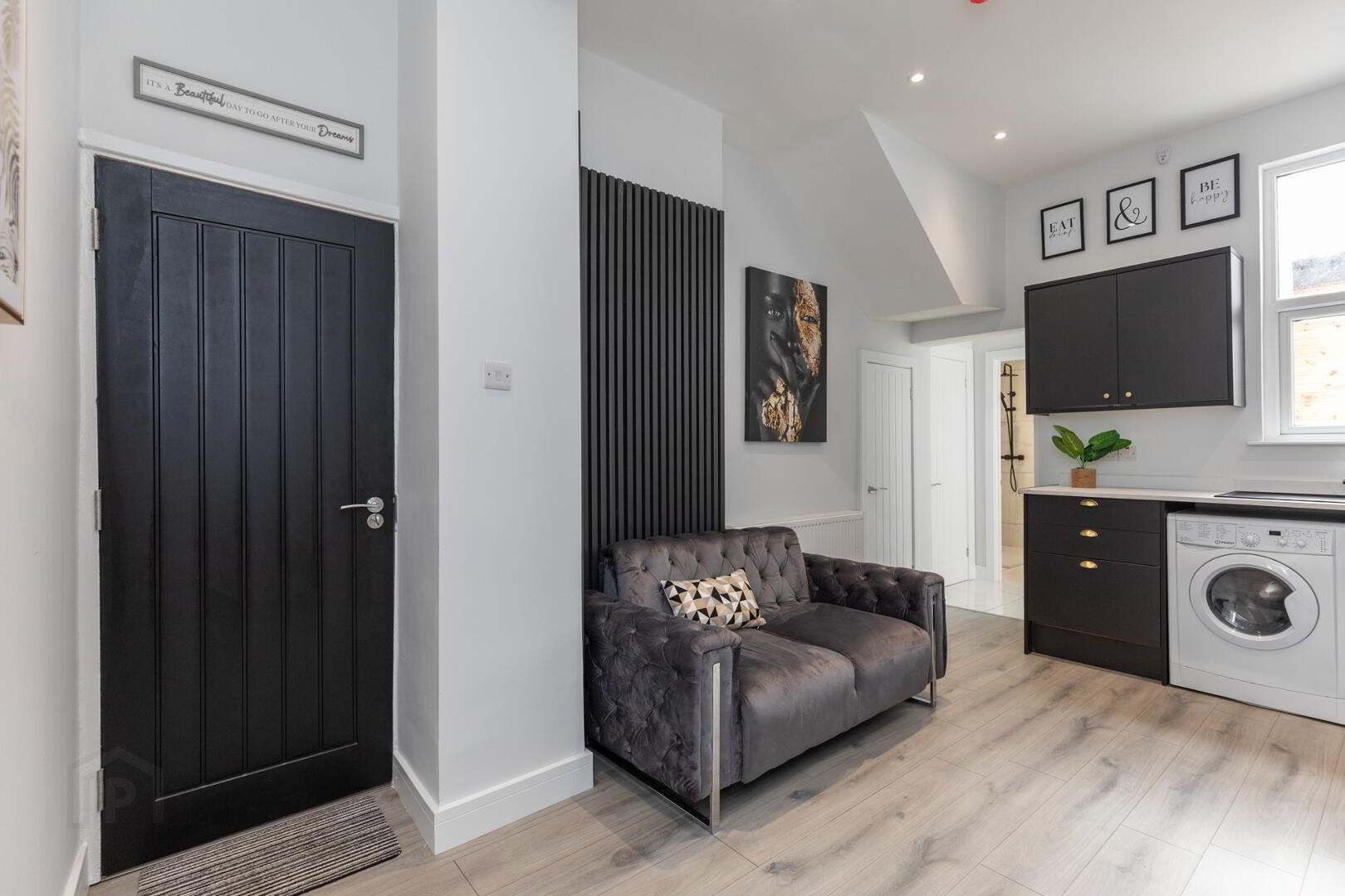 Unit 1, 47 Castlereagh Street 8 of 23