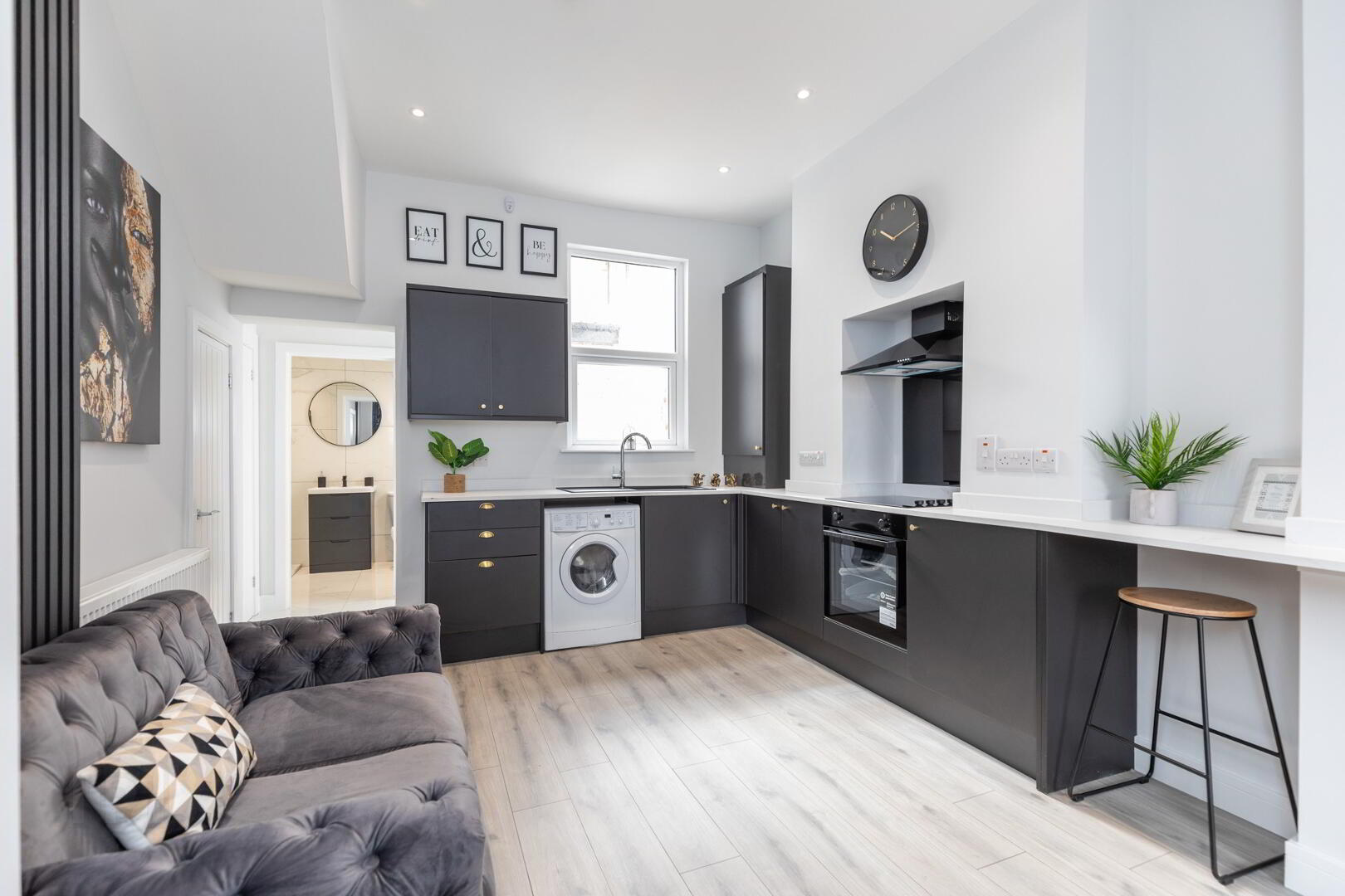 Unit 1, 47 Castlereagh Street 6 of 23