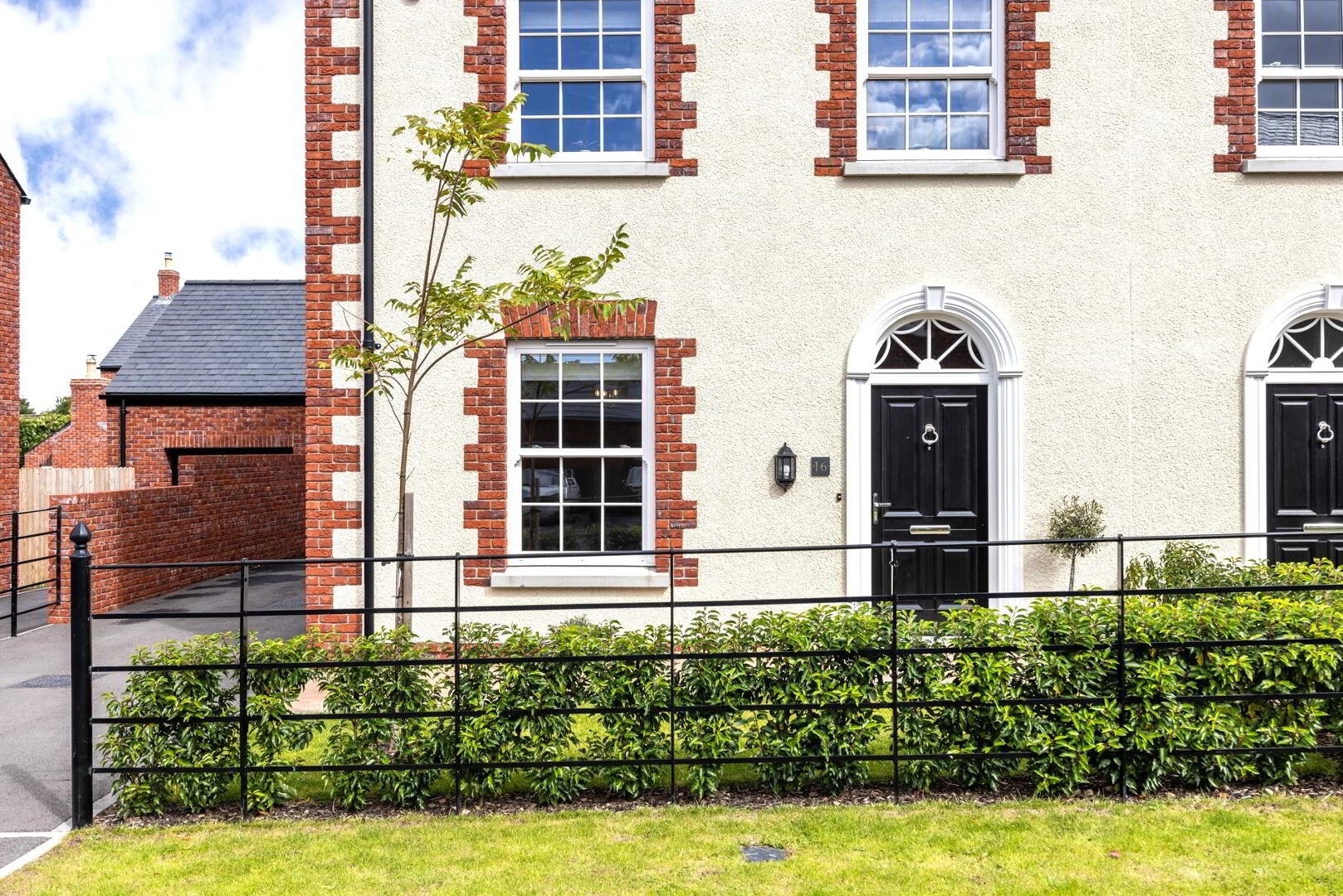 16 Governors Gate Demesne 3 of 46