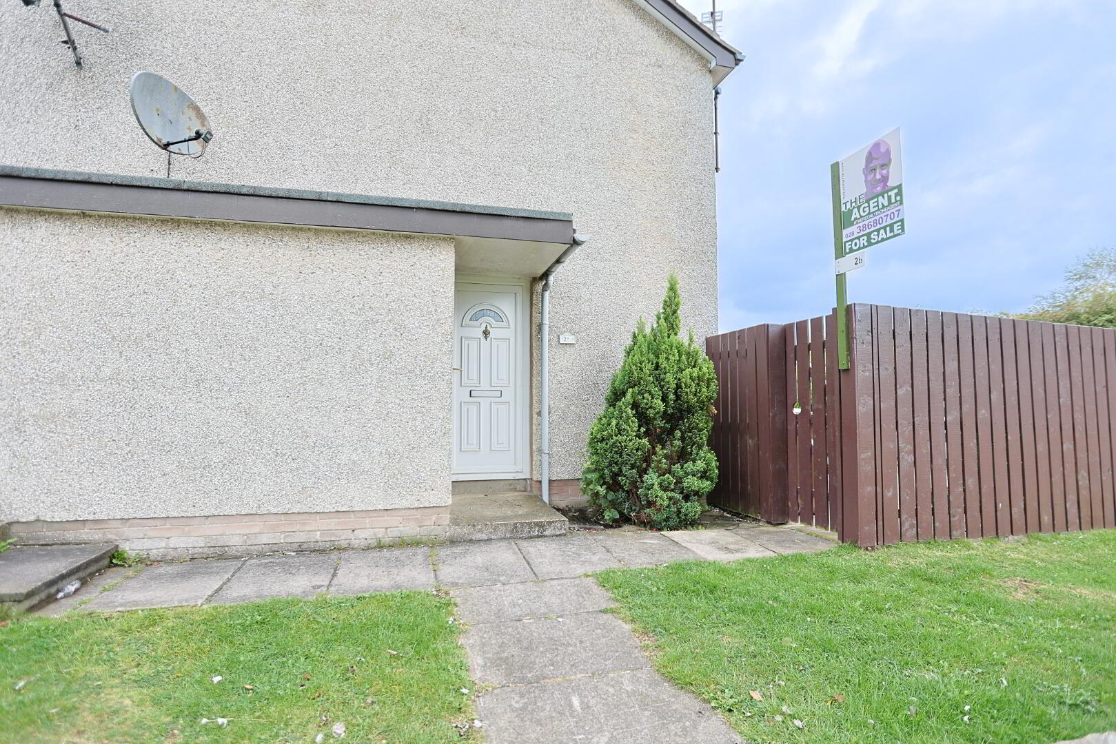 Unit B, 2 Tullyroan Gardens 1 of 18