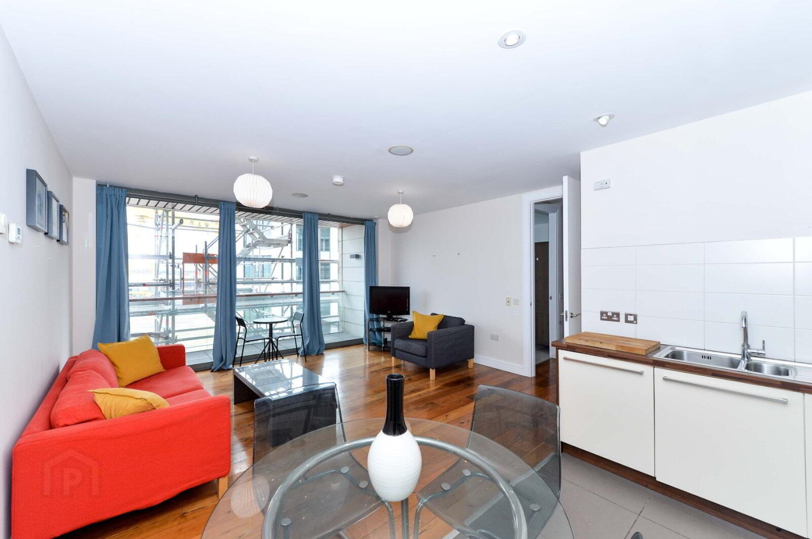 Apartment 9.38 The Arc 2i Queens Road 9 of 16