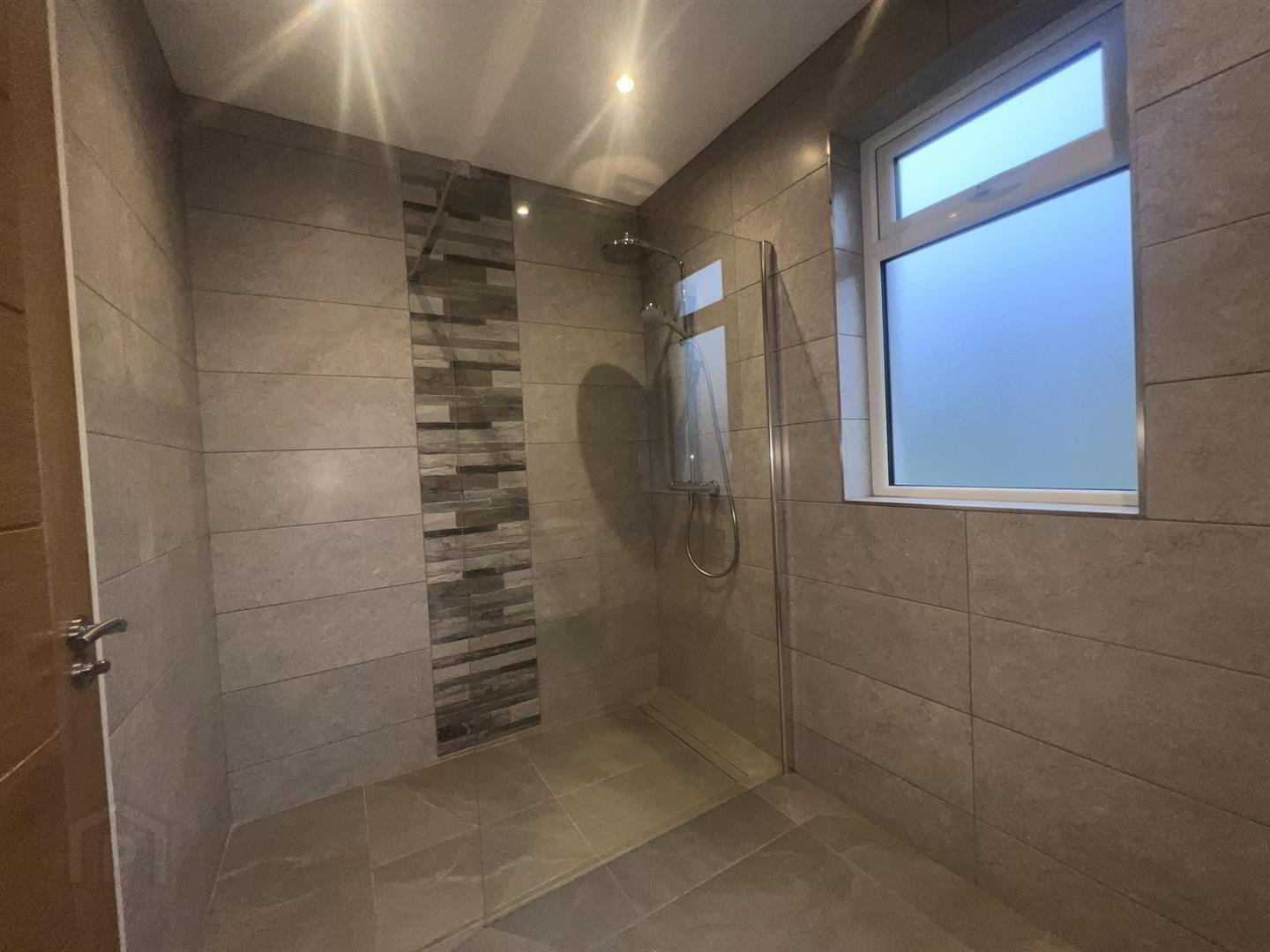 1a Slievecorragh Avenue 8 of 16
