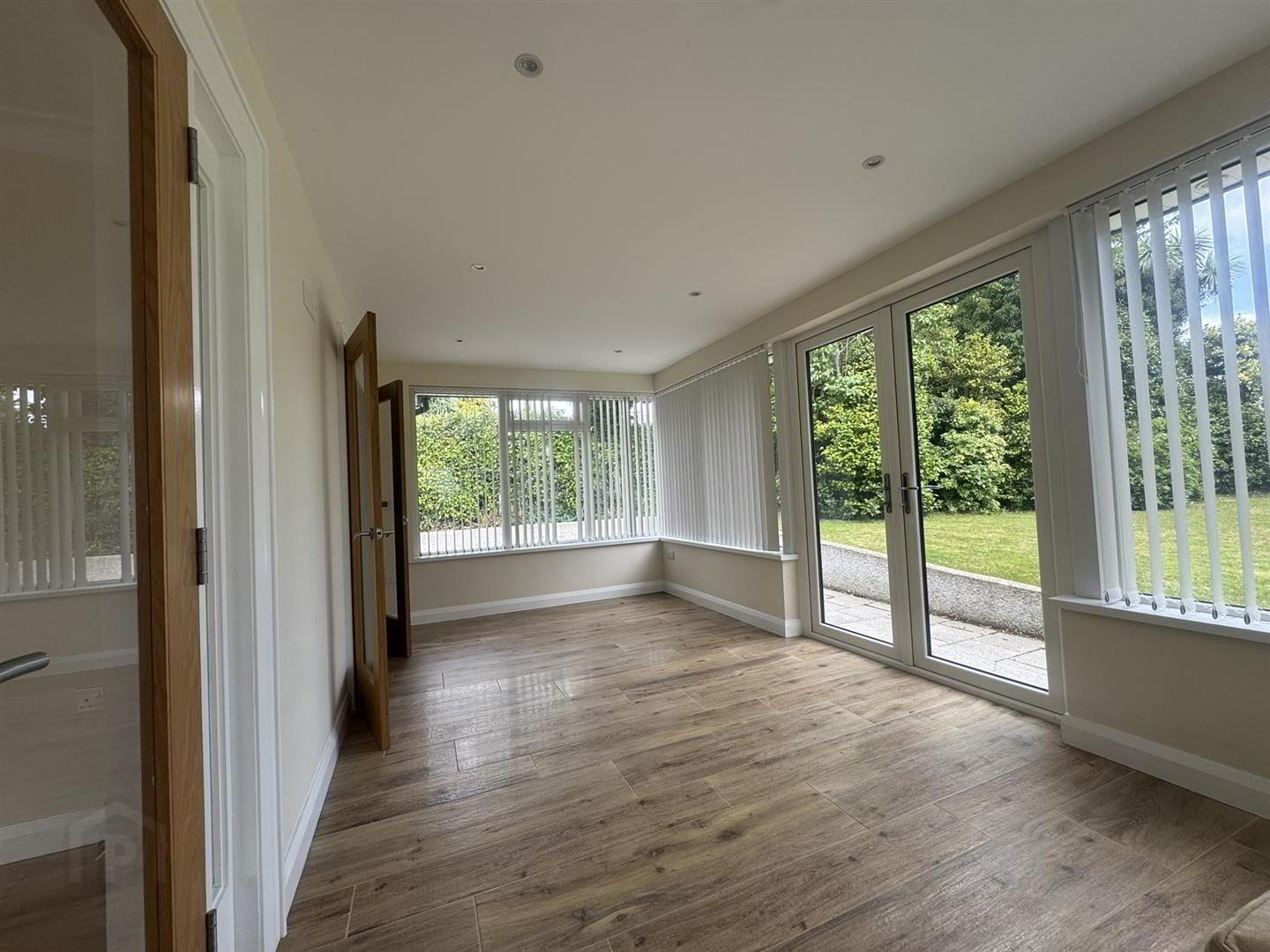 1a Slievecorragh Avenue 3 of 16