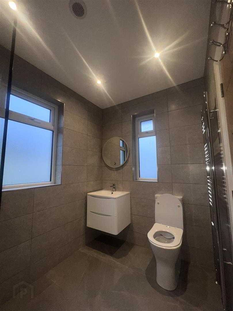 1a Slievecorragh Avenue 9 of 16