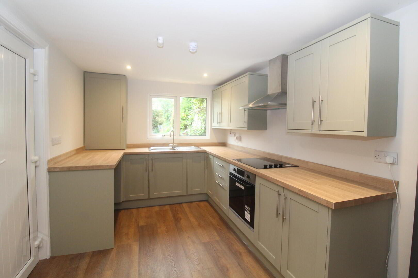 21 Beatrice Road 5 of 15