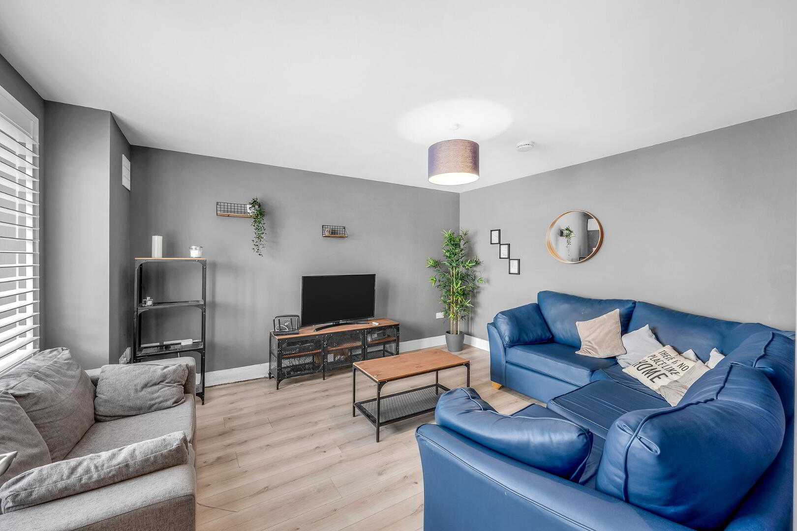 36 Knightsgate Avenue 3 of 24