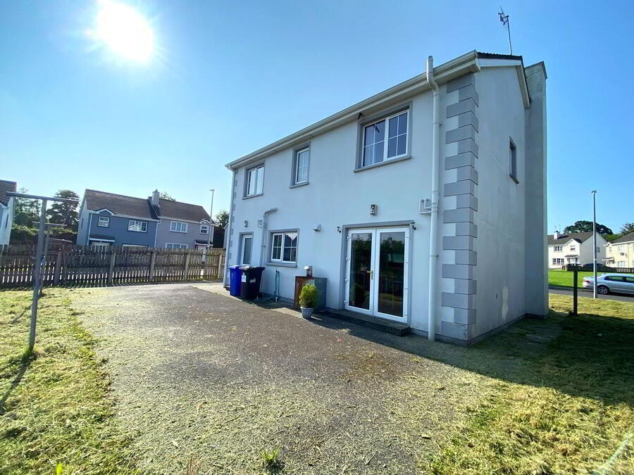 86 Lawnsdale 22 of 24