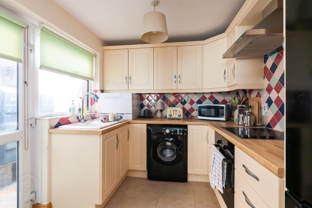 Adelaide Cottages, 21 Rathcool Street 6 of 12