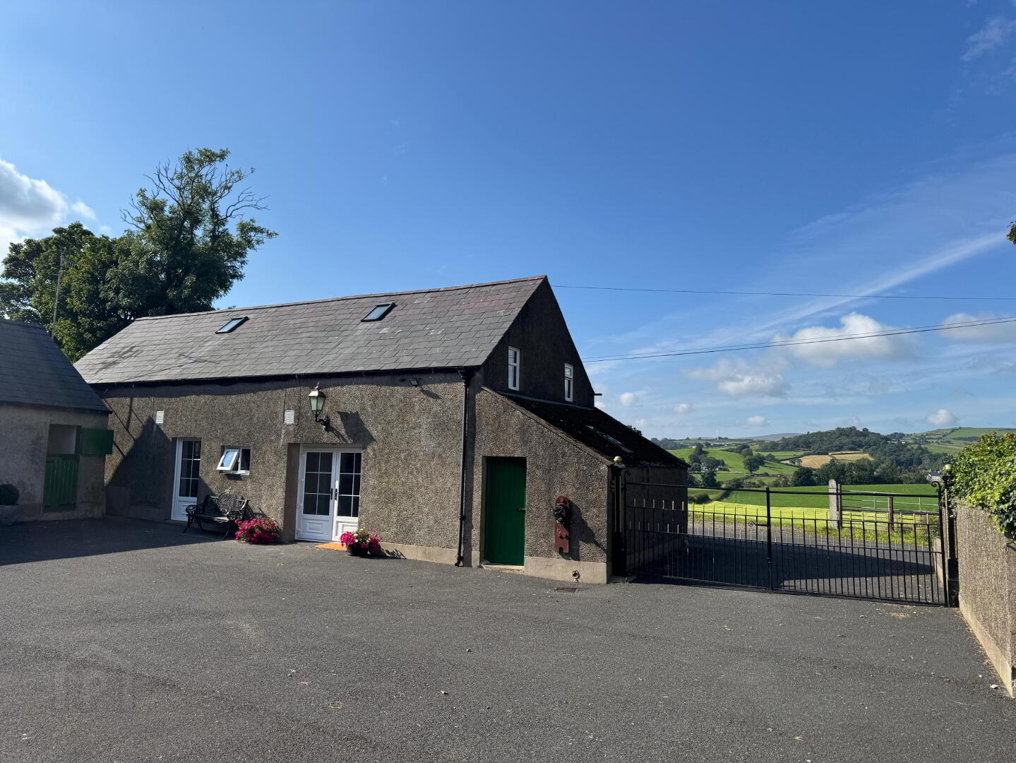 77a Buckna Road 1 of 19