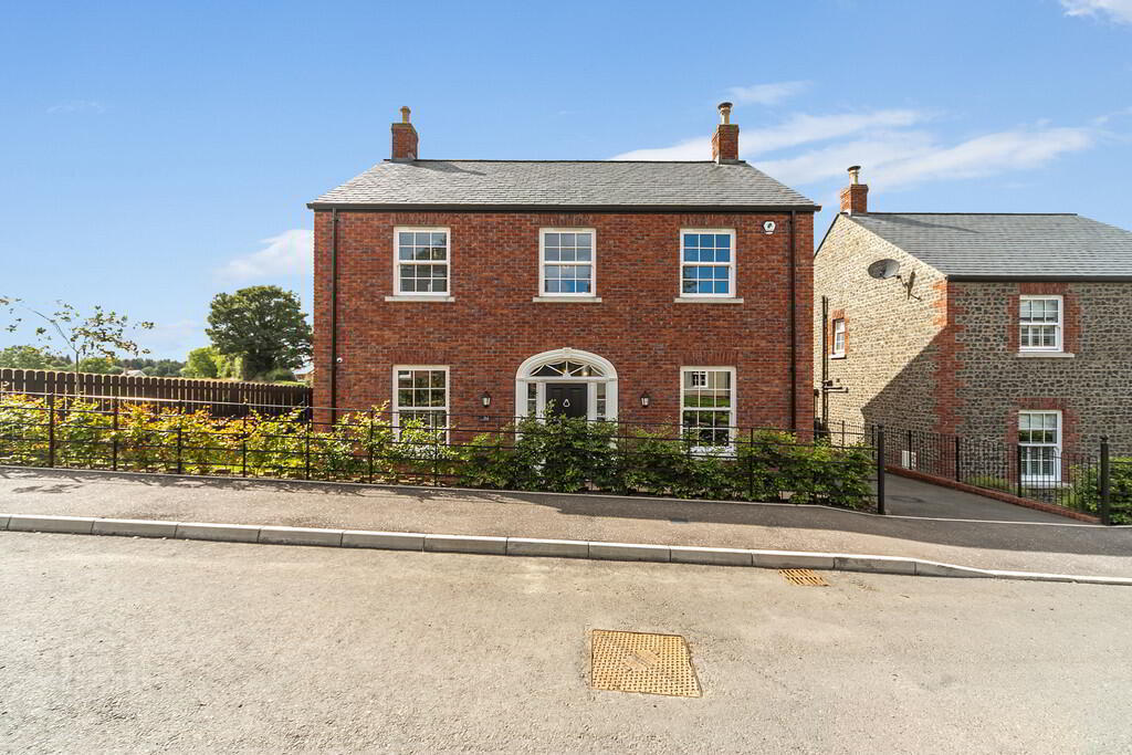 52 Governors Gate Demesne 1 of 37