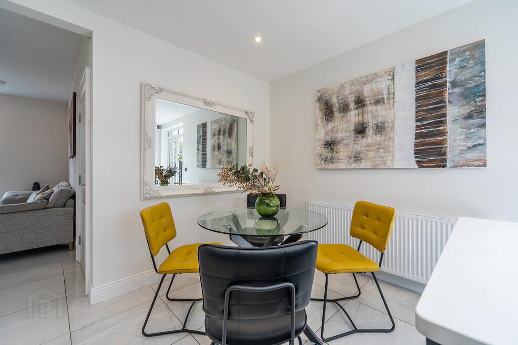 52 Governors Gate Demesne 14 of 37