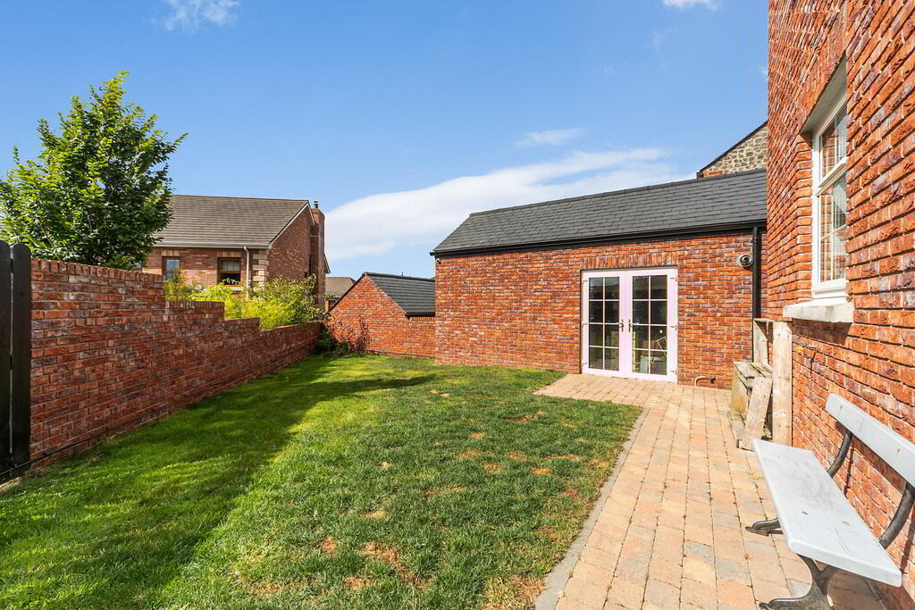 52 Governors Gate Demesne 31 of 37