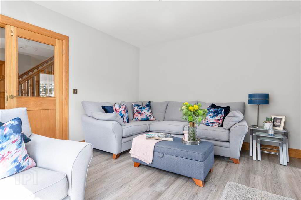 112 Glebe Road 7 of 52
