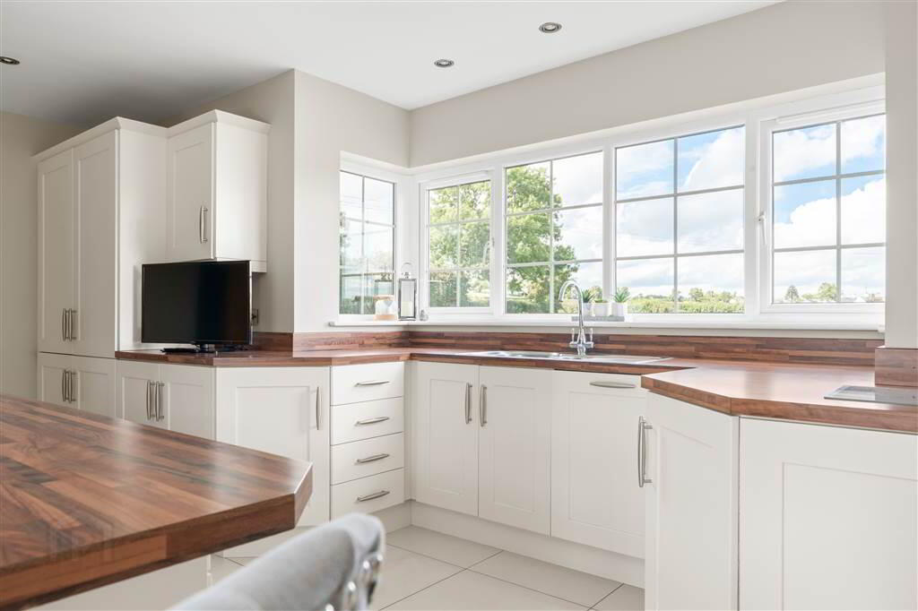 112 Glebe Road 23 of 52