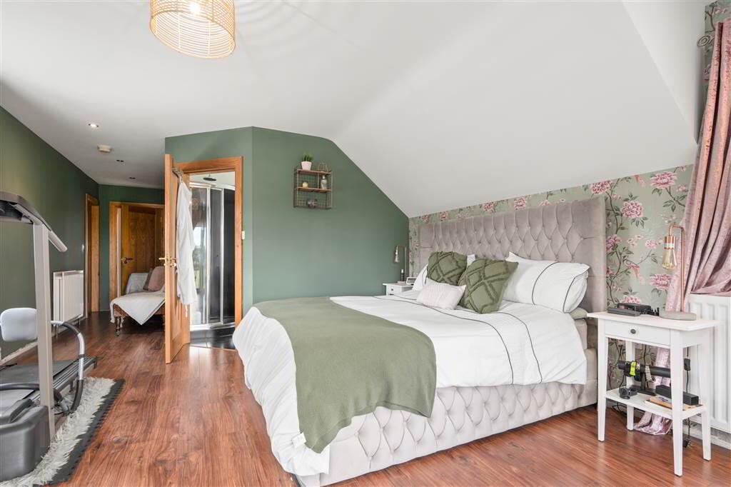 112 Glebe Road 32 of 52