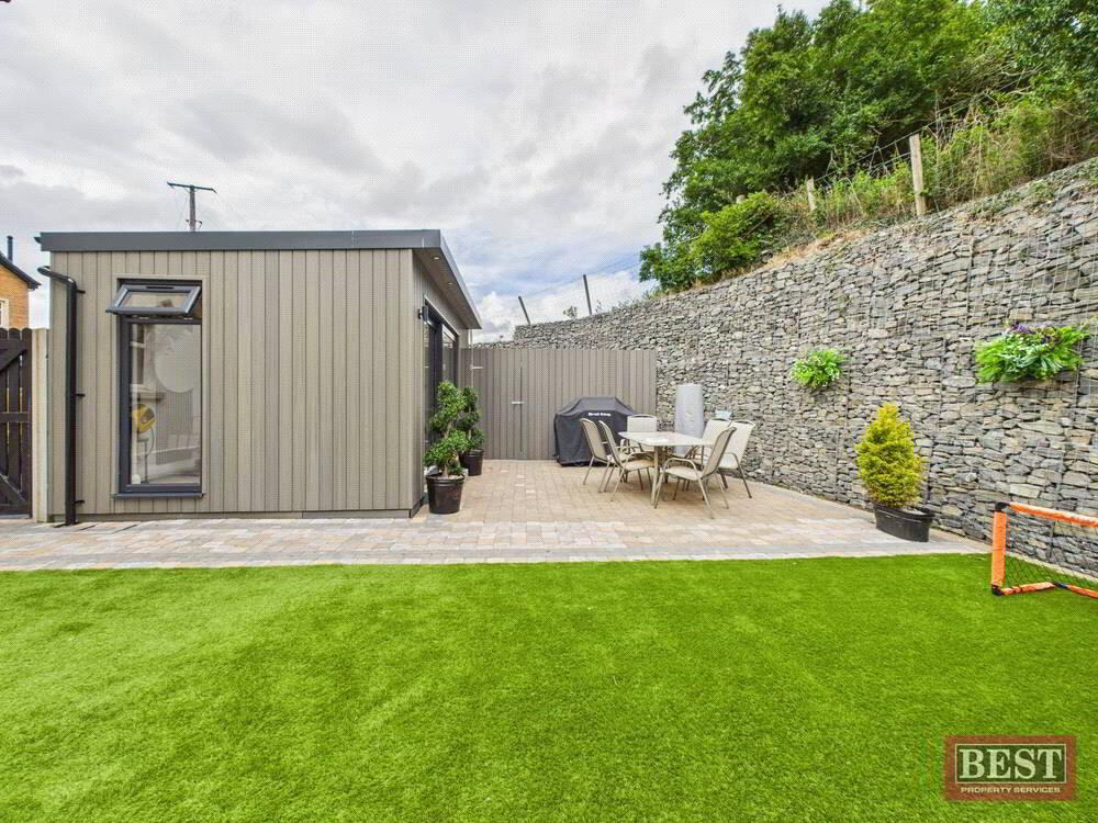 12 Belvedere Heights 18 of 19