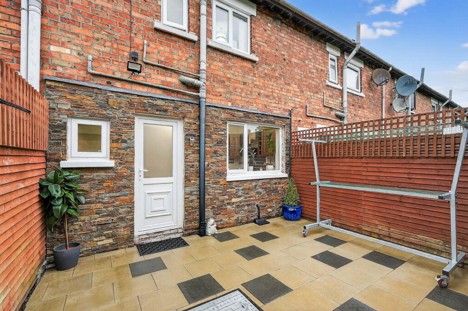 9 Northbrook Gardens 10 of 13
