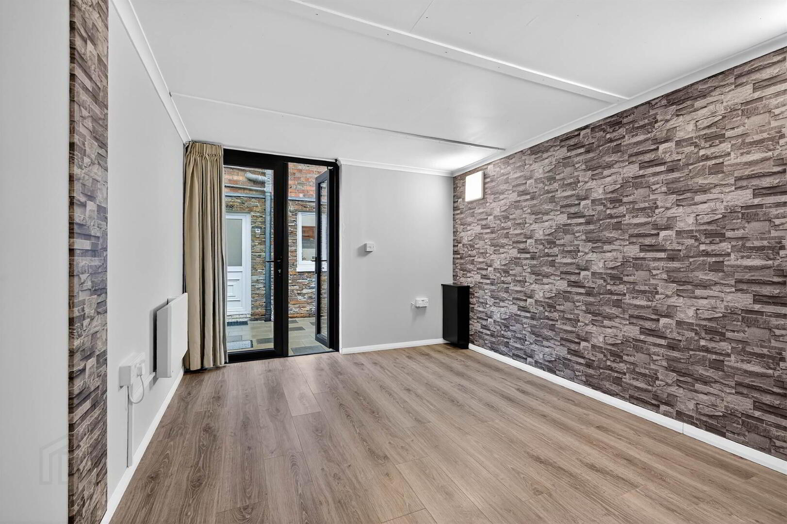 9 Northbrook Gardens 13 of 13