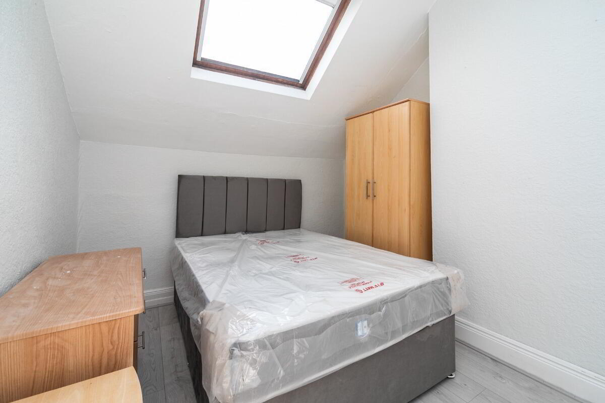 124 Agincourt Avenue 13 of 26