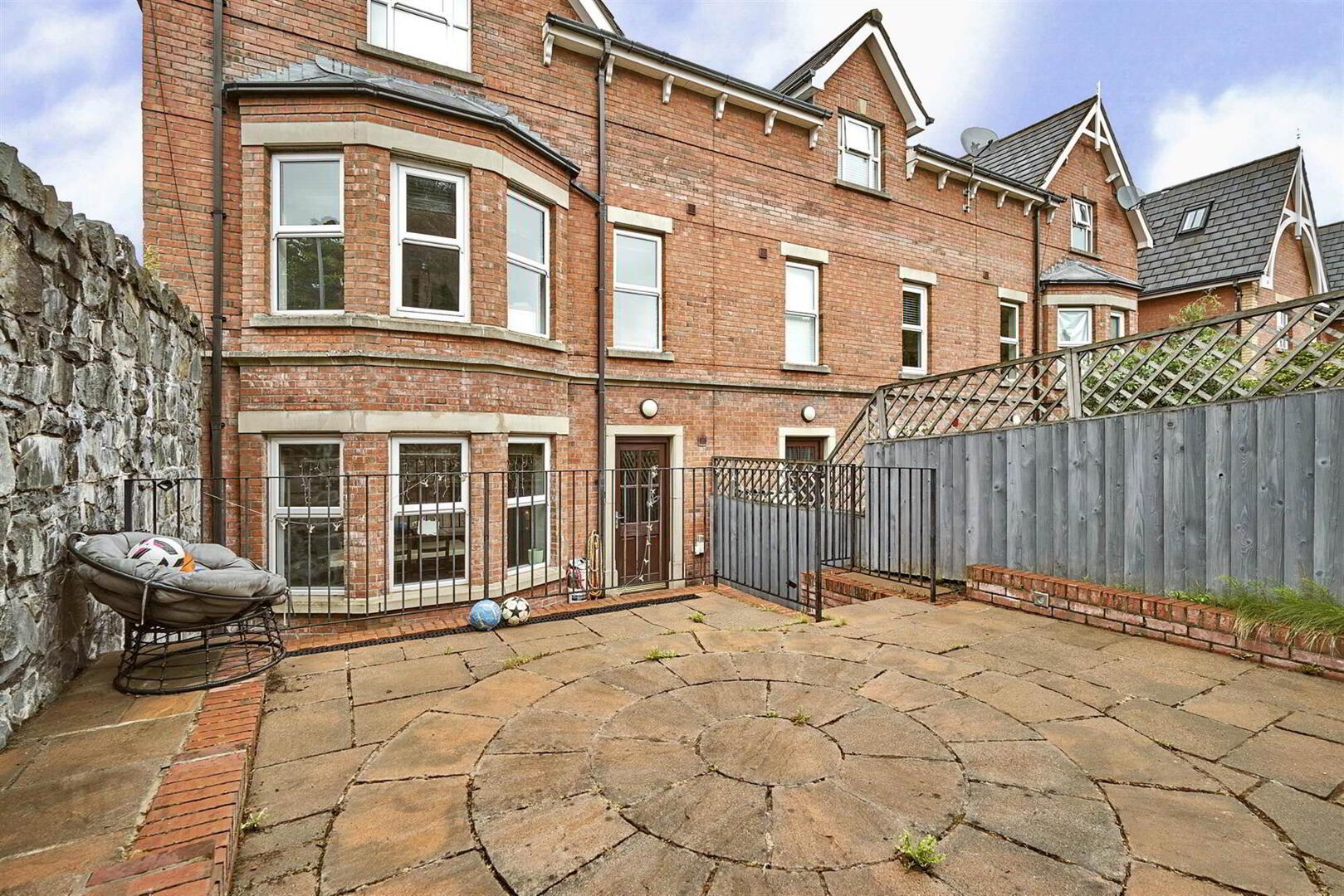 26 Demesne Gate 25 of 25