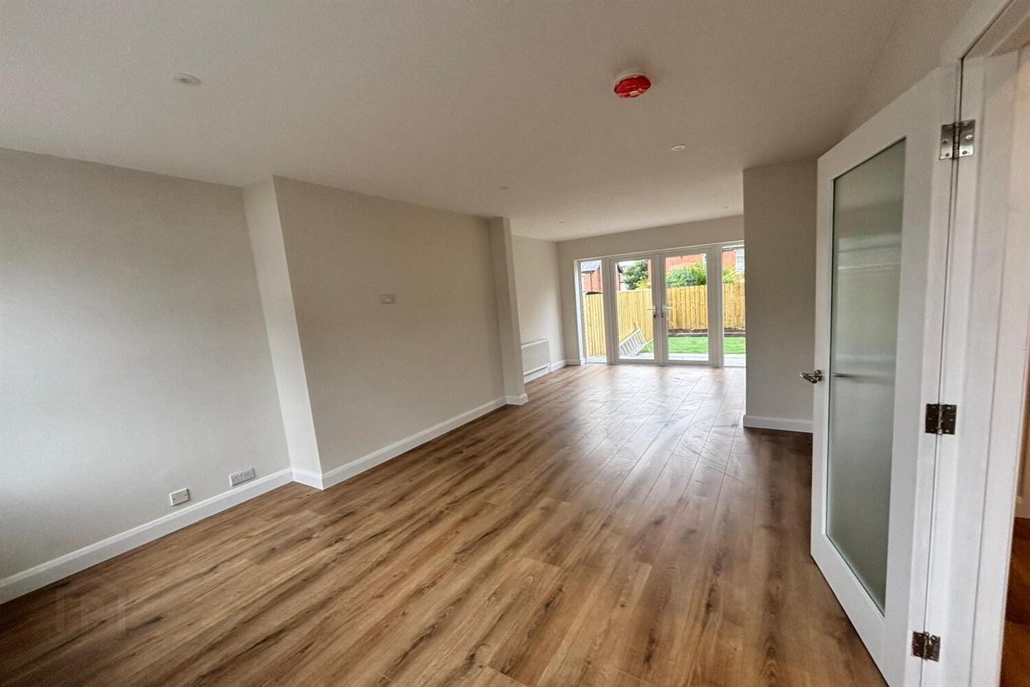 80 Cliftondene Crescent 5 of 21