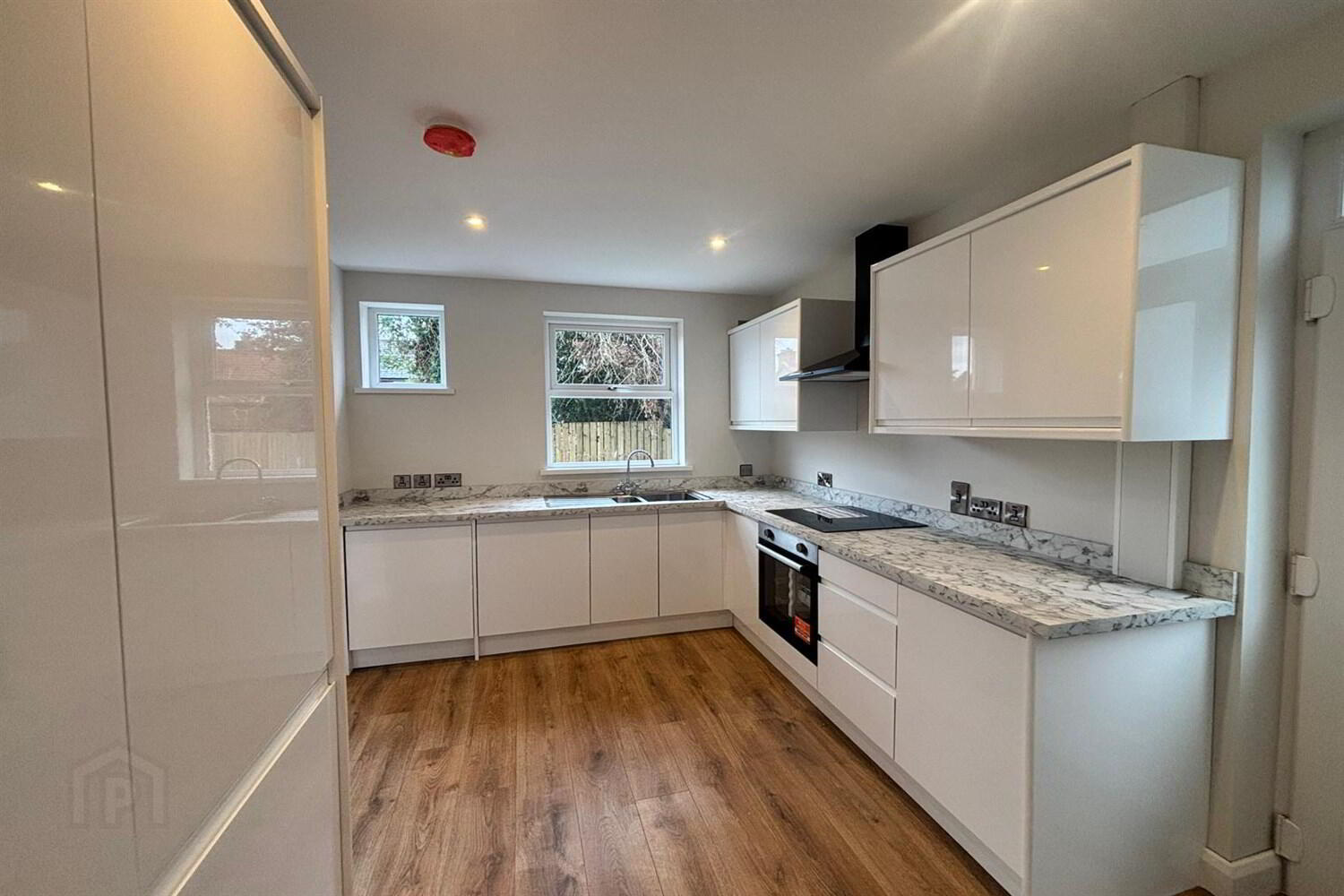80 Cliftondene Crescent 7 of 21