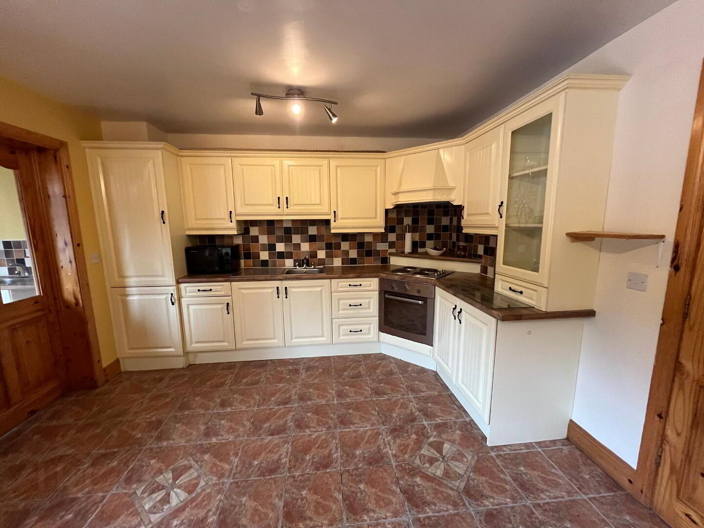 No. 60 Creamery Road 9 of 34