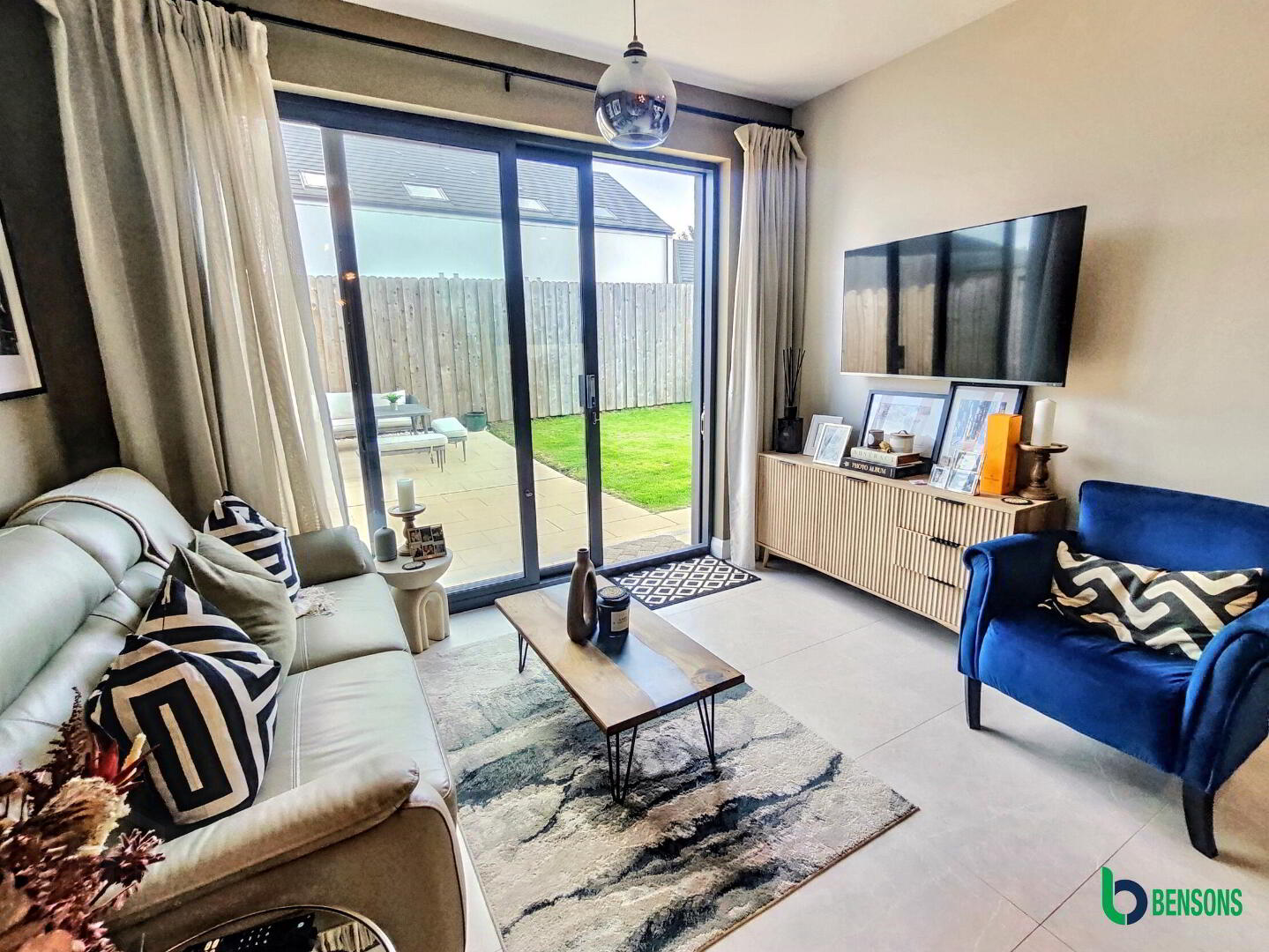 28 Earls Gate Square 7 of 27