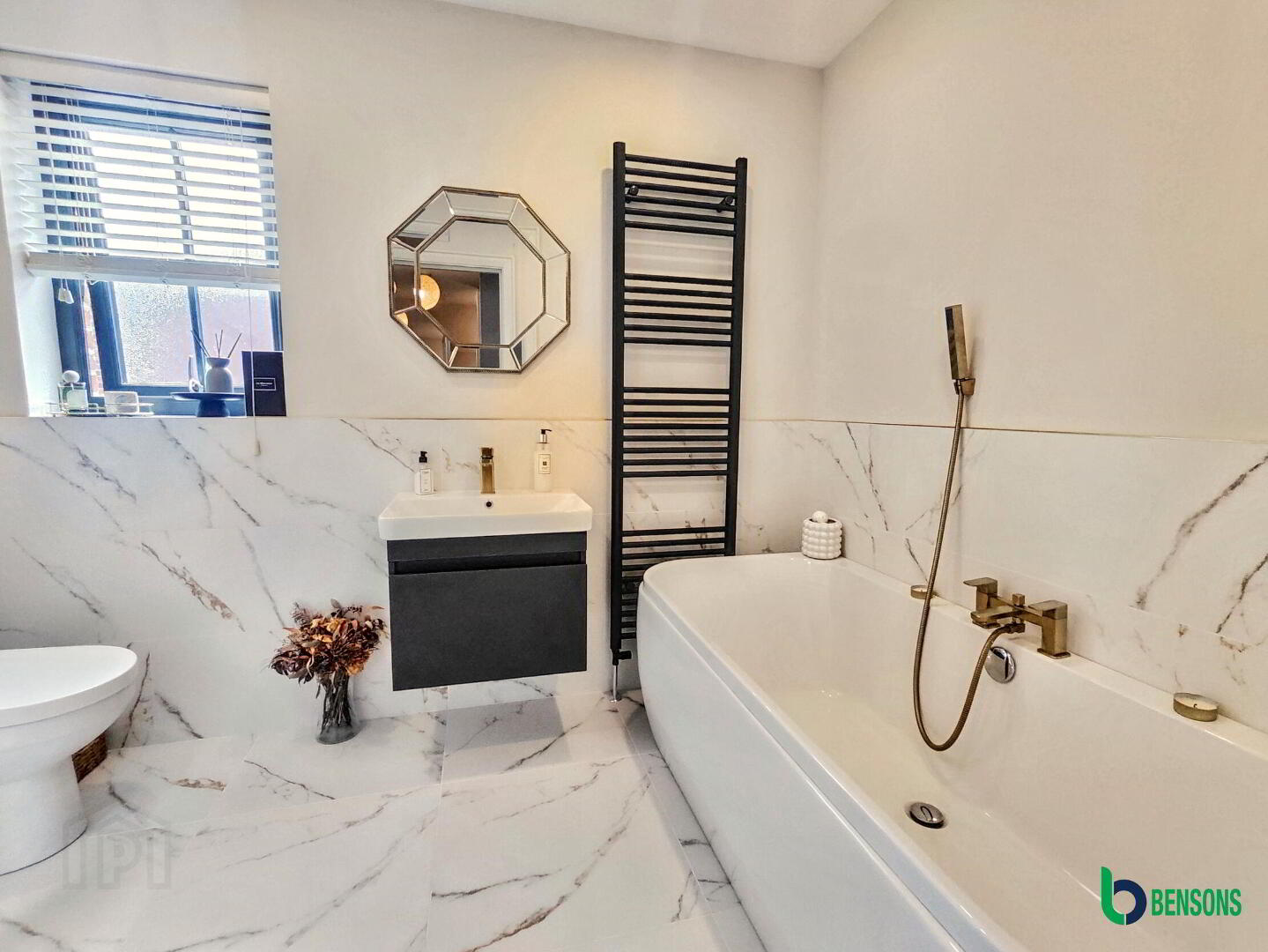 28 Earls Gate Square 17 of 27
