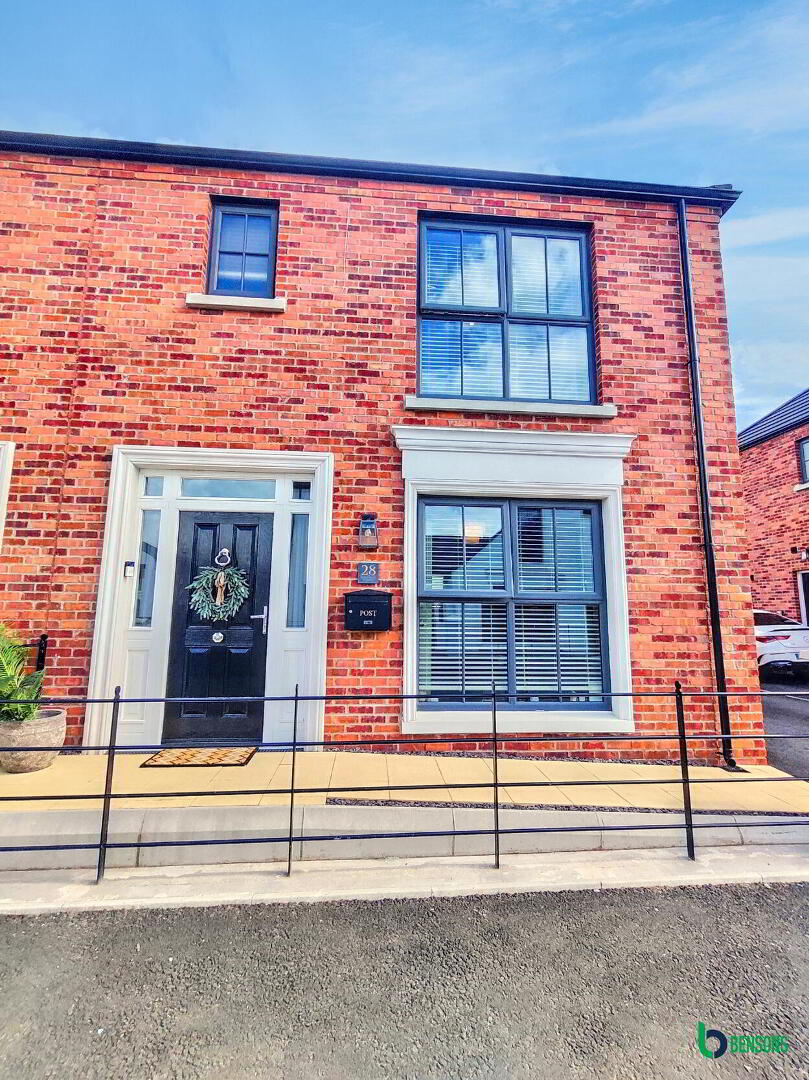 28 Earls Gate Square 23 of 27